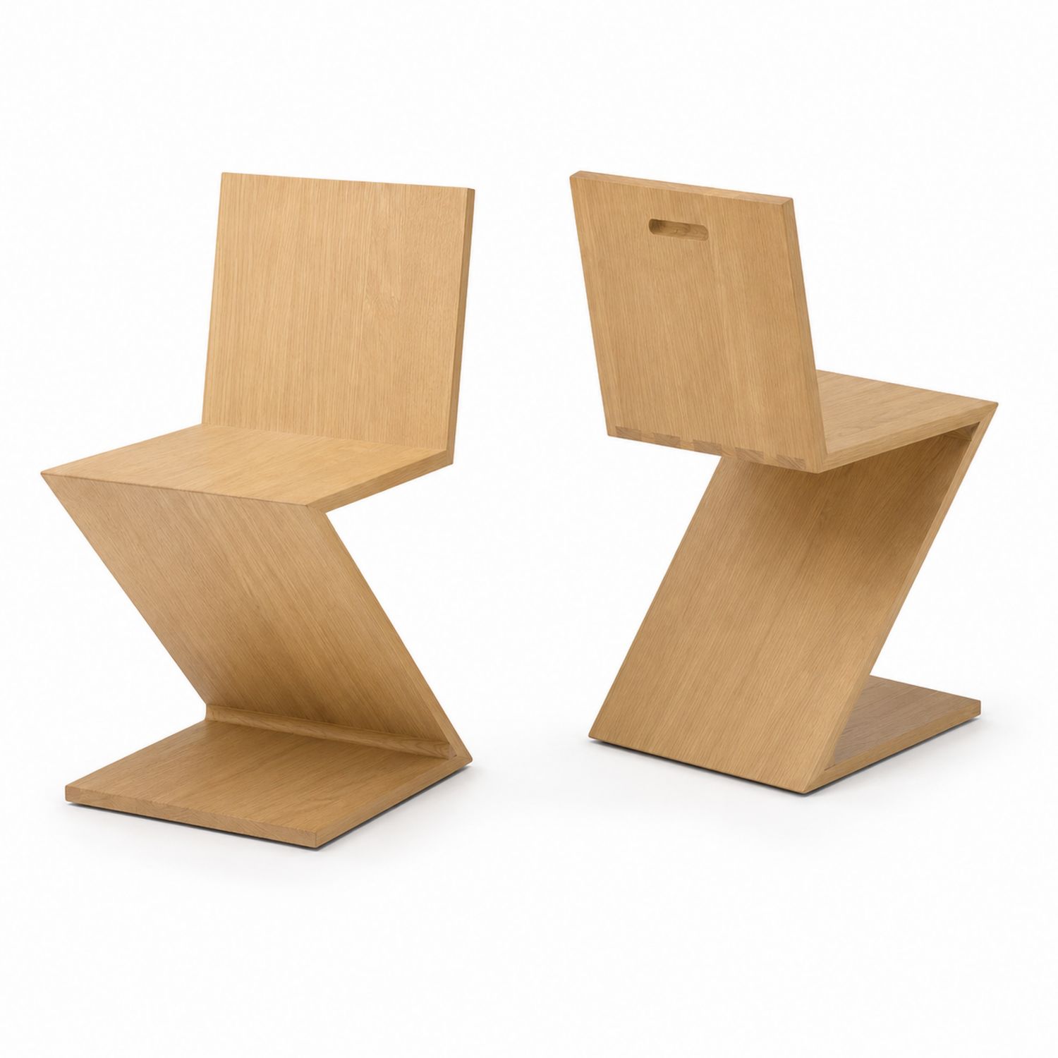 Chaise en bois en forme de Z