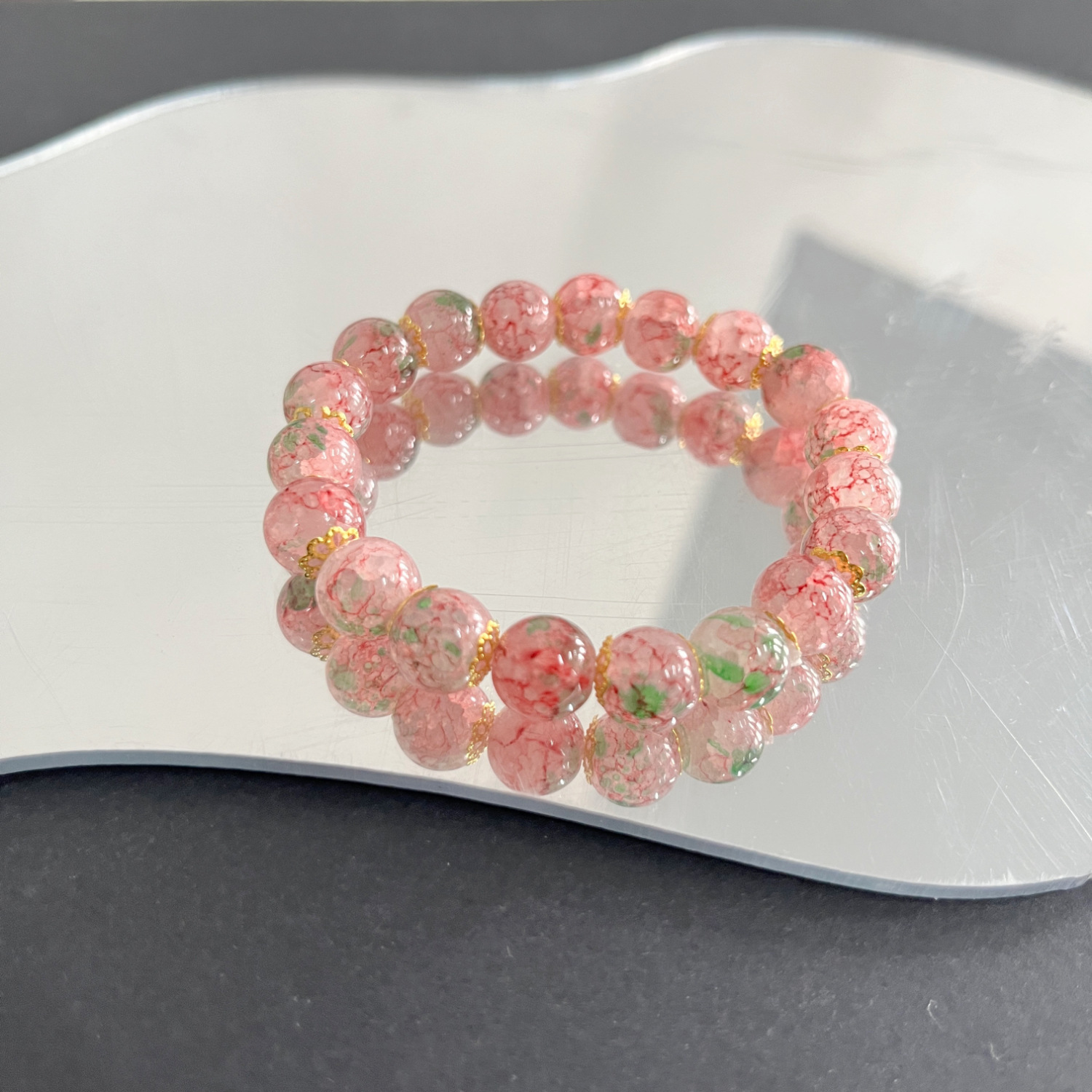 Brățară din sticlă cu flori de cireș roz - design rafinat, face mâinile să pară mai subțiri, bijuterie lucrată manual.-Maria Jewelry