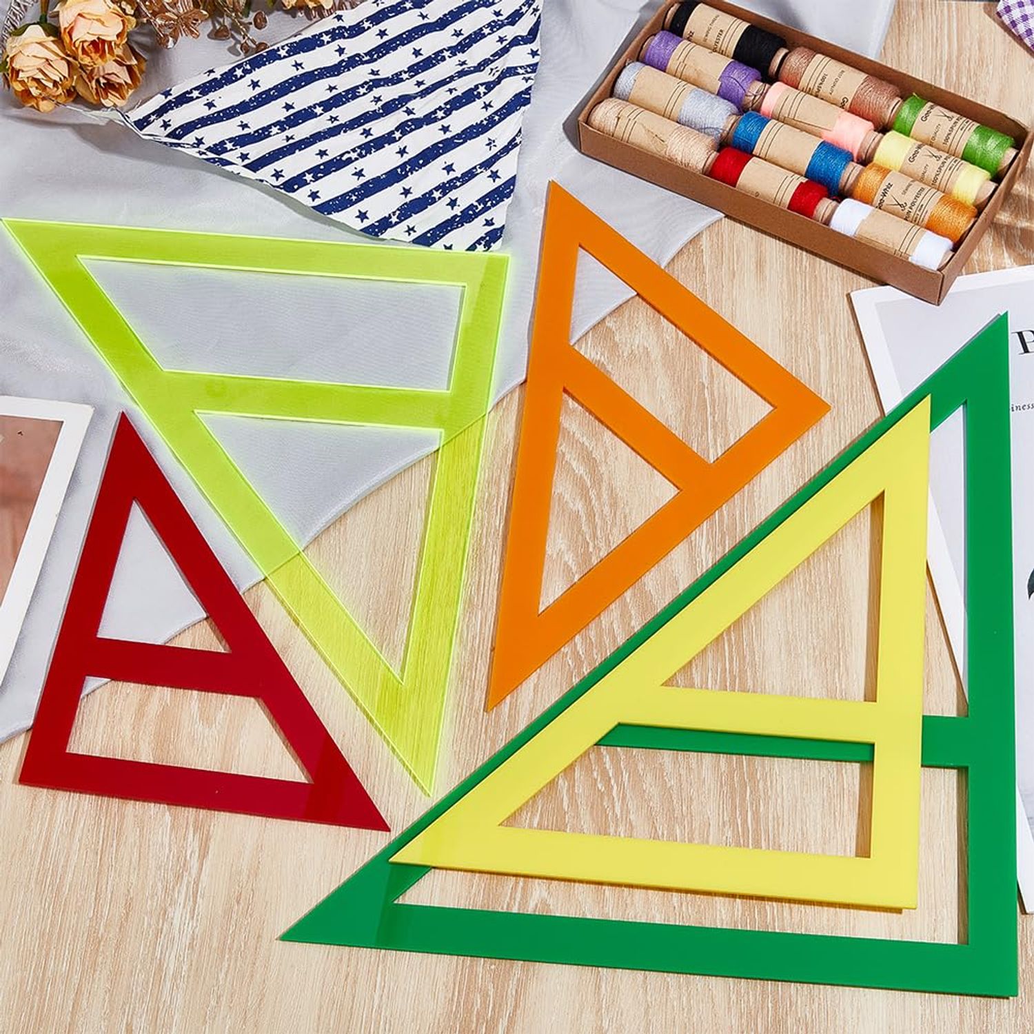 OLYCRAFT 5Pcs 5 Sizes Dog Bandana Sewing Template Set Triangle Reversible Template Quilting Stencil Acrylic Quilting Template Stencil Sewing Rulers Set for Dogs Cats Pets Bib Bandana Headscarf Making