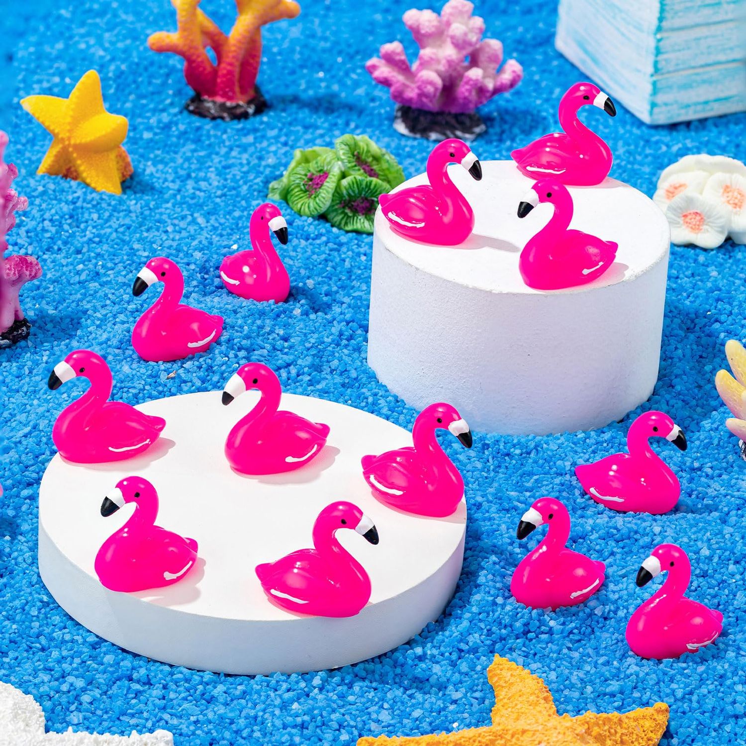 LHSYFBZ 100Pcs Mini Resin Flamingo, Tiny Rose Red Flamingo Ducks, Cute Flamingo Figurines for Cake Topper Garden Dollhouse Landscape Aquarium Ornaments DIY Crafts