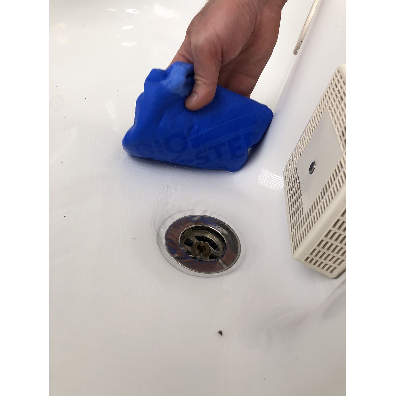 Bio Ouster Jetted Tub Cleaner Kit for Jets and Tubes - Jacuzzi Tub Cleaner, Jet Tub Cleaner for Bathtub - Includes Microfiber Towel (Kit)