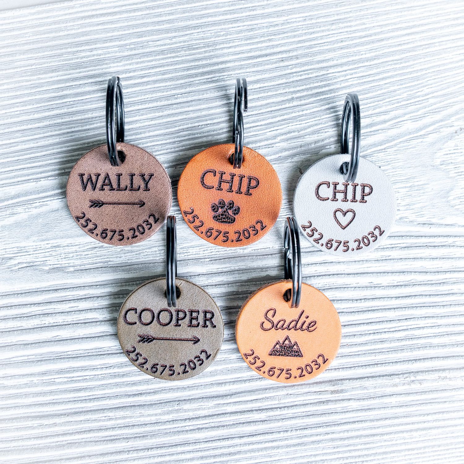 Custom Dog Tag, Customized Leather Pet ID tag, Cat tag, Full Grain Leather Pet Identification Tag, Personalized Dog tag, Quiet Dog Tag, Silent Dog Tag