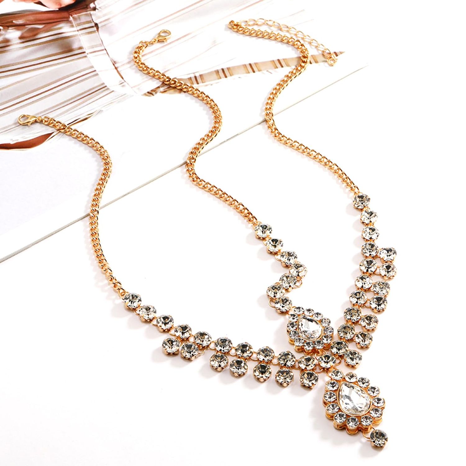 NAISKA Gold Bohemian Head Chain Tassel Headpieces Boho Headband Sparkly Hair Chain Flapper Party Prom Costume Vintage Headband Wedding Roaring 20s Hair Accessories for Women and Girls
