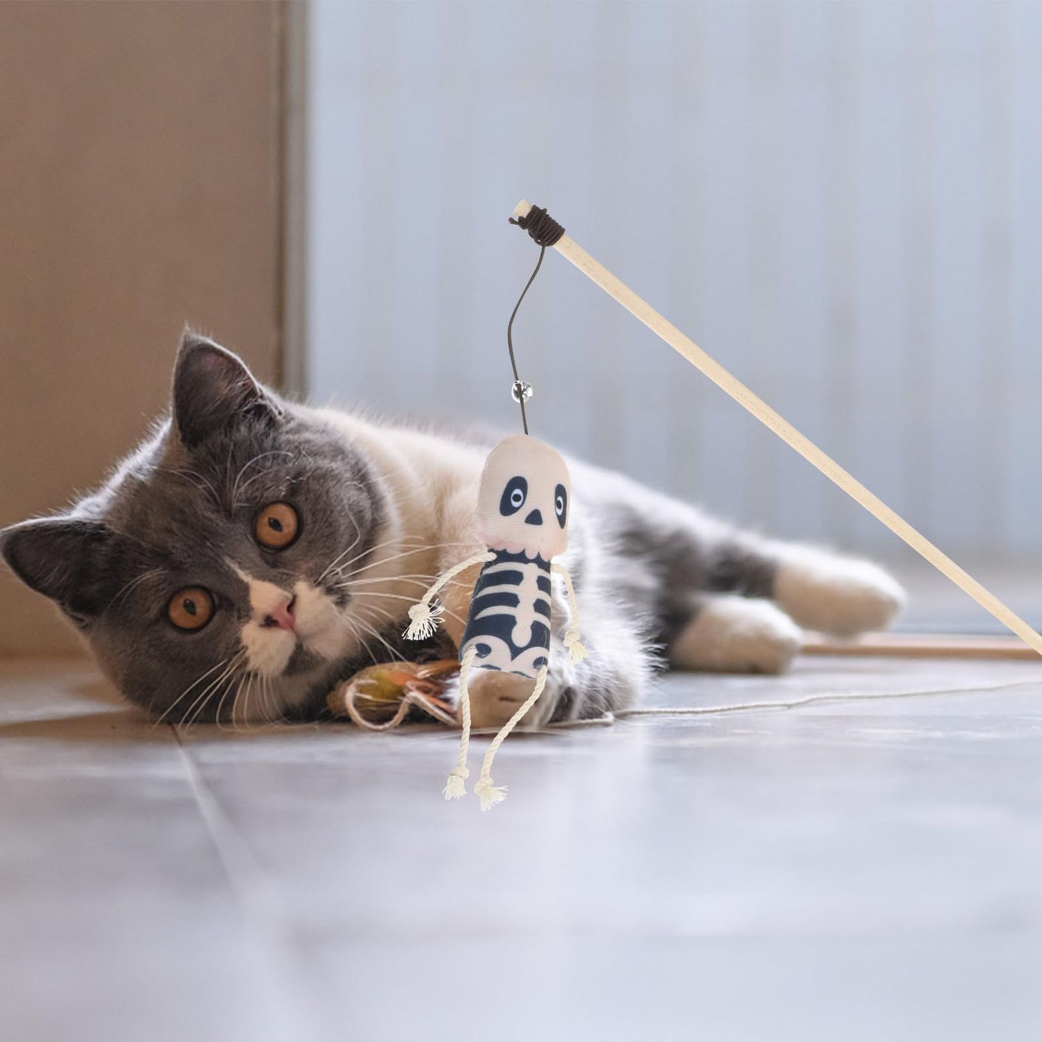 LUOZZY 2PCS Cat Tease Sticks Halloween Kitten Teasing Toys with Skull and Ghost Plush Cat Teaser Wands Interactive Cat Biting Plaything for Indoor Cat Kitten