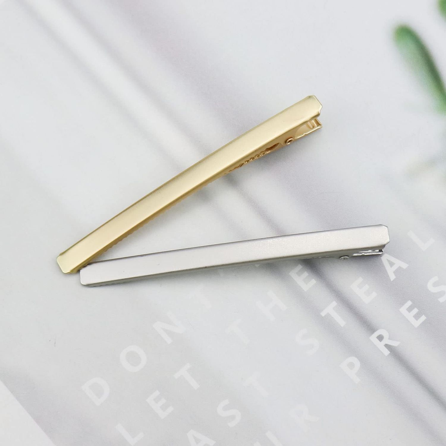 12 Pcs Alligator Hair Clips Metal Hair Barrettes Solid Color Duckbill Hair Pins Long and Thin Hair Clips for Women and Girls Hair Accessories