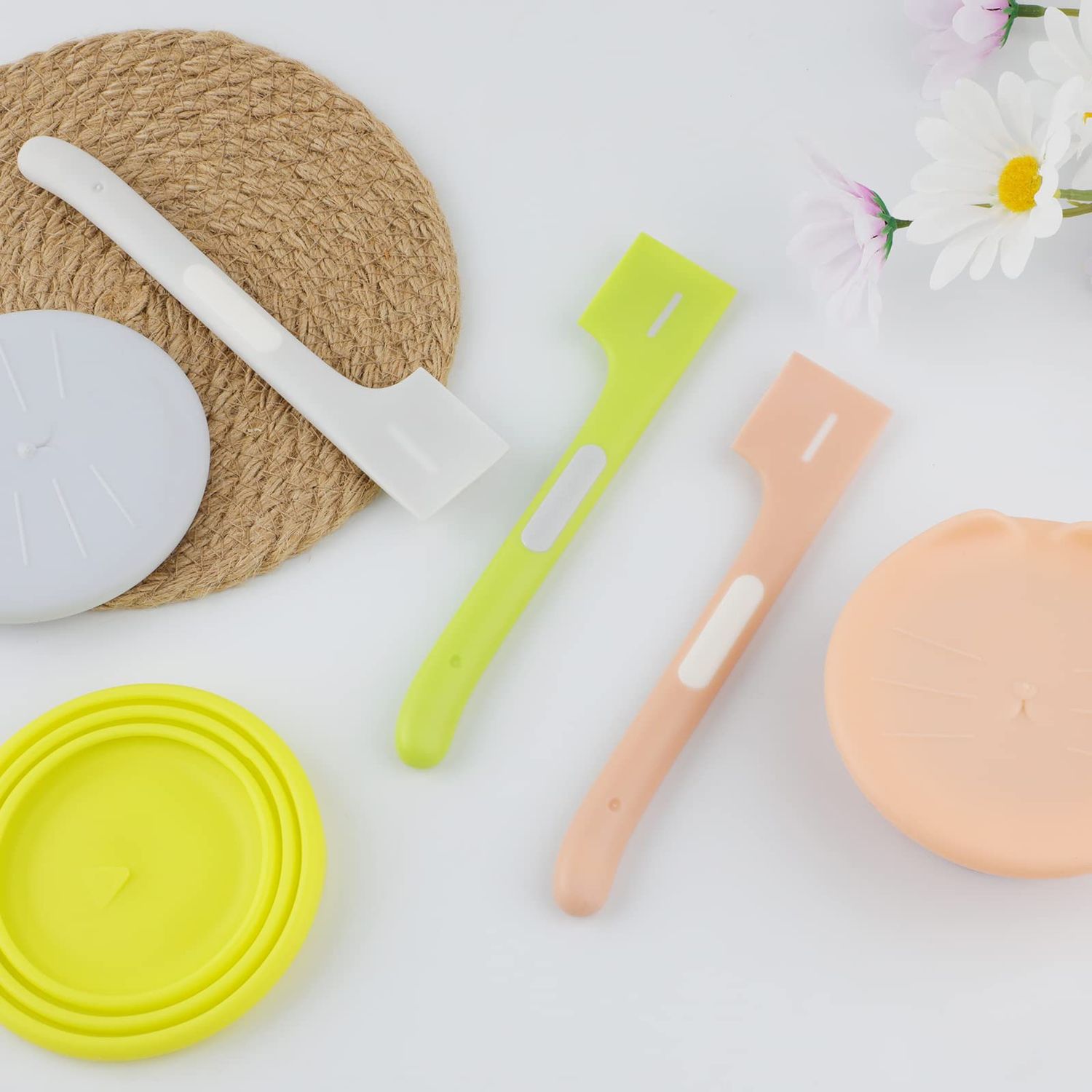 KALAMANDA Cat Food Can Covers Lids, Rubber Can Covers for Pet Food Cans, Dog Canned Mixing Spoon for Wet Food(6 Pack)