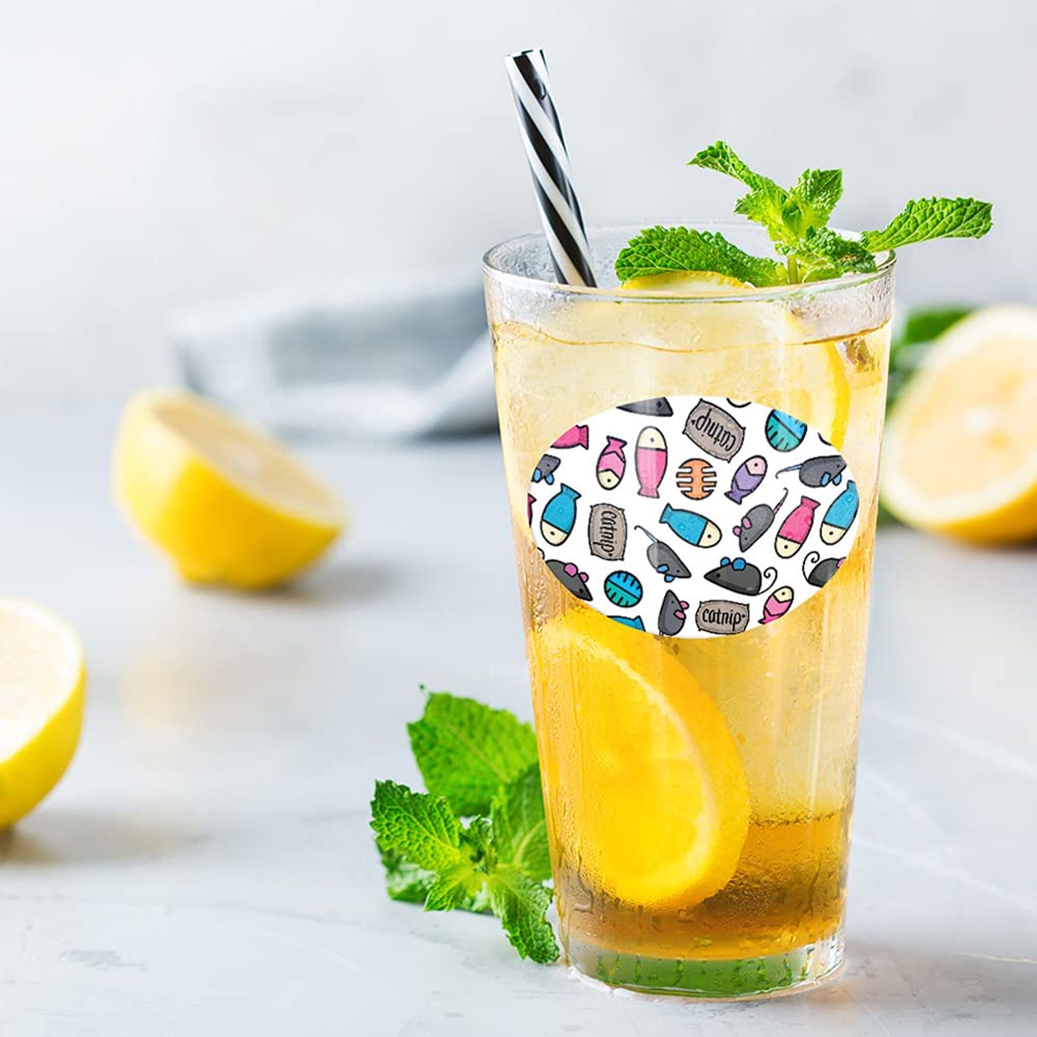LOGOVISION Cat Toys Mouse Fish Catnip Pattern 16 oz Pint Glass, Tempered Glass, Printed Design & A Perfect Fan Gift | Great for Cold Beverages, Soda, Water