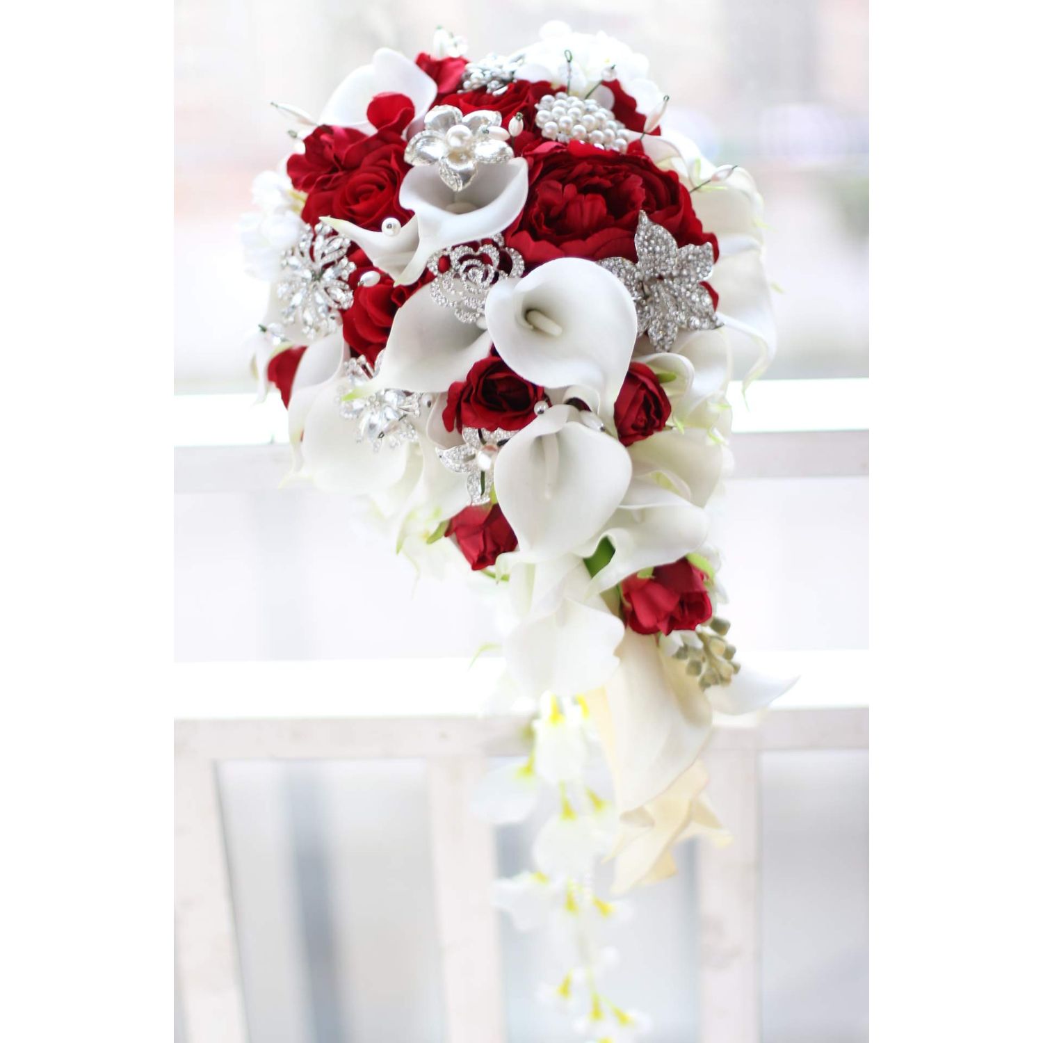IFFO Bridal Bouquets for Wedding, Calla Lilies Simulation Rose Diamonds Pearl Bride Wedding Bouquet, Romantic Wedding Party Decoration Confession (red)