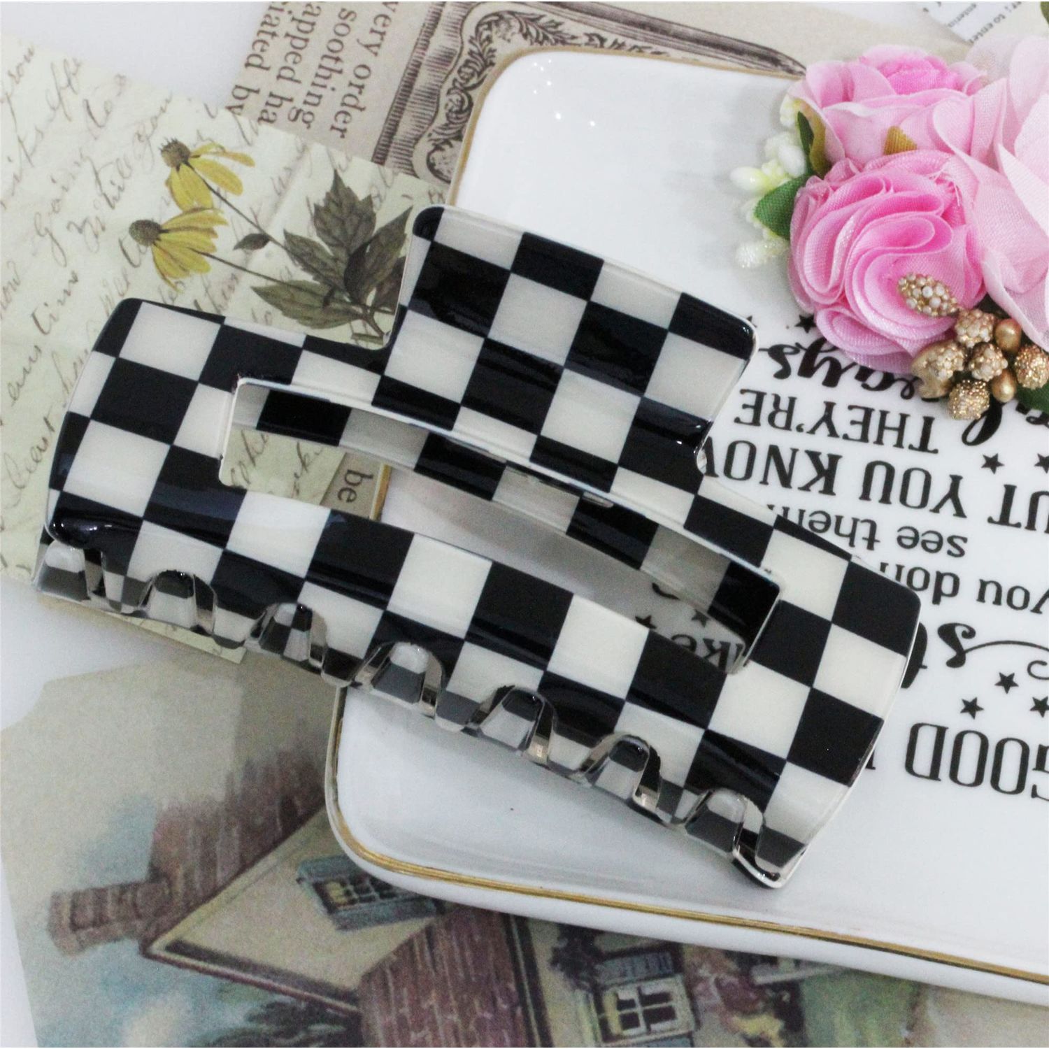 4pcs Checkered Hair Claw Clips, BetterJonny Square Checker Barrettes Cute Non Slip Hair Jaw Clips Hair Accessories for Girls and Women Thick Thin Hair