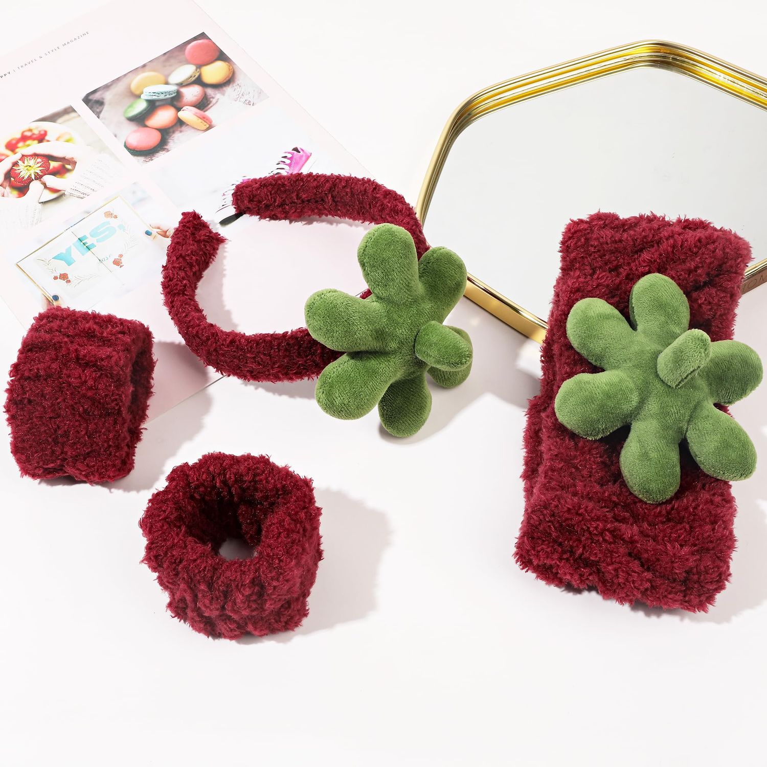 Ivyu Spa Skincare Headbands& Wristband Set，Cute Strawberry Makeup Headband For Women Girls,Non Slip Sponge Headband，Skincare-Padded Soft Thick Terry Cloth Hair Band Accessory.