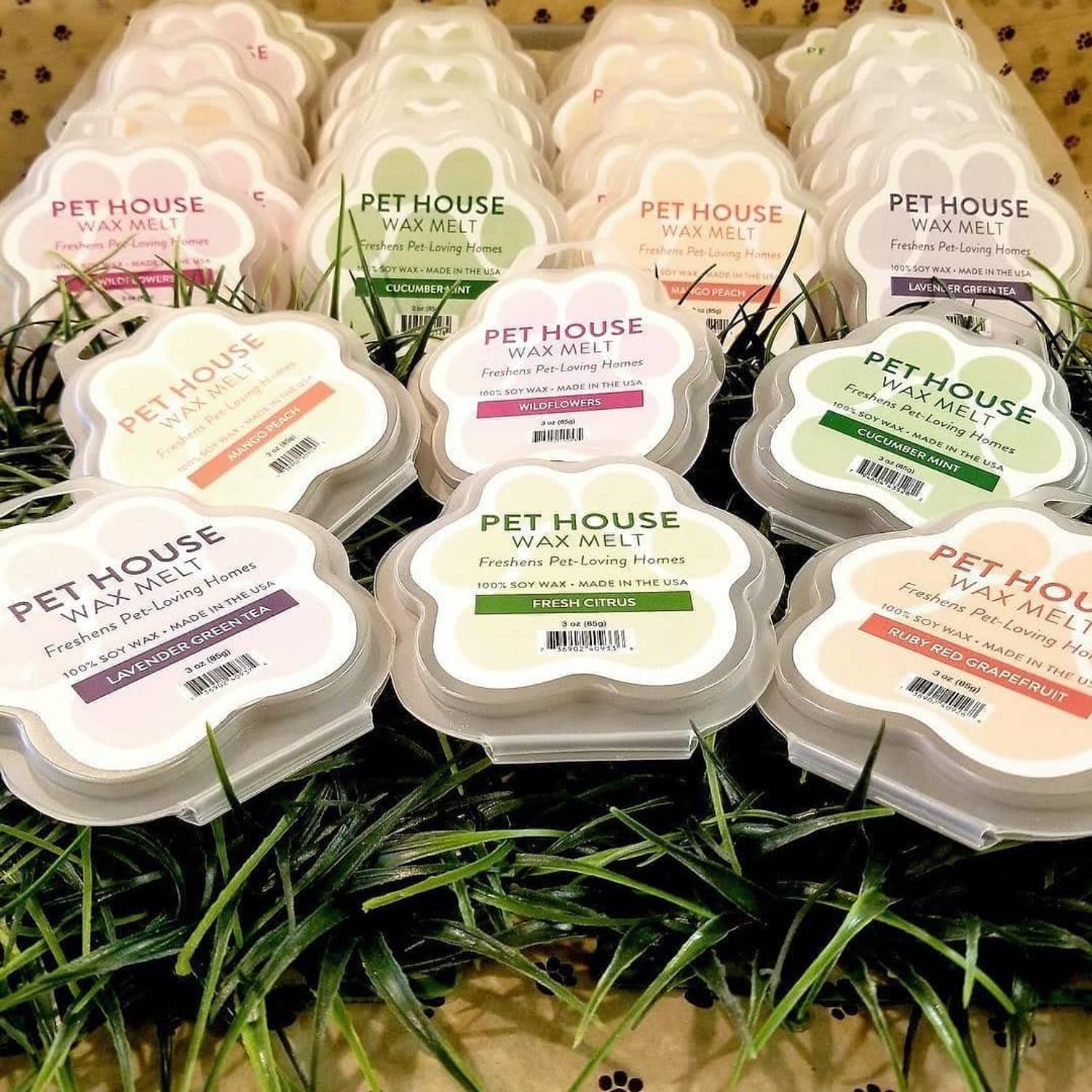 One Fur All 100% Natural Soy Wax Melts in 20+ Fragrances, Pack of 2 by Pet House - Long Lasting Pet Odor Eliminating Wax Melts, Non-Toxic Pet Wax Melts, Made in USA (Vanilla Creme Brulee)