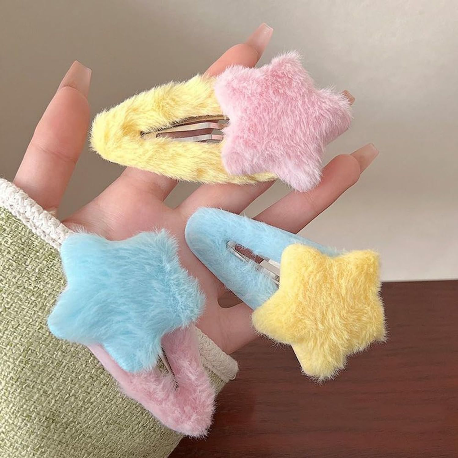9 PCS Fluffy Star Hair Clips, Cute Hair Clips Non Slip Star Hairpins Snap Hair Barrettes Small Hair Clips Y2k Hair Accessories for Women Girls