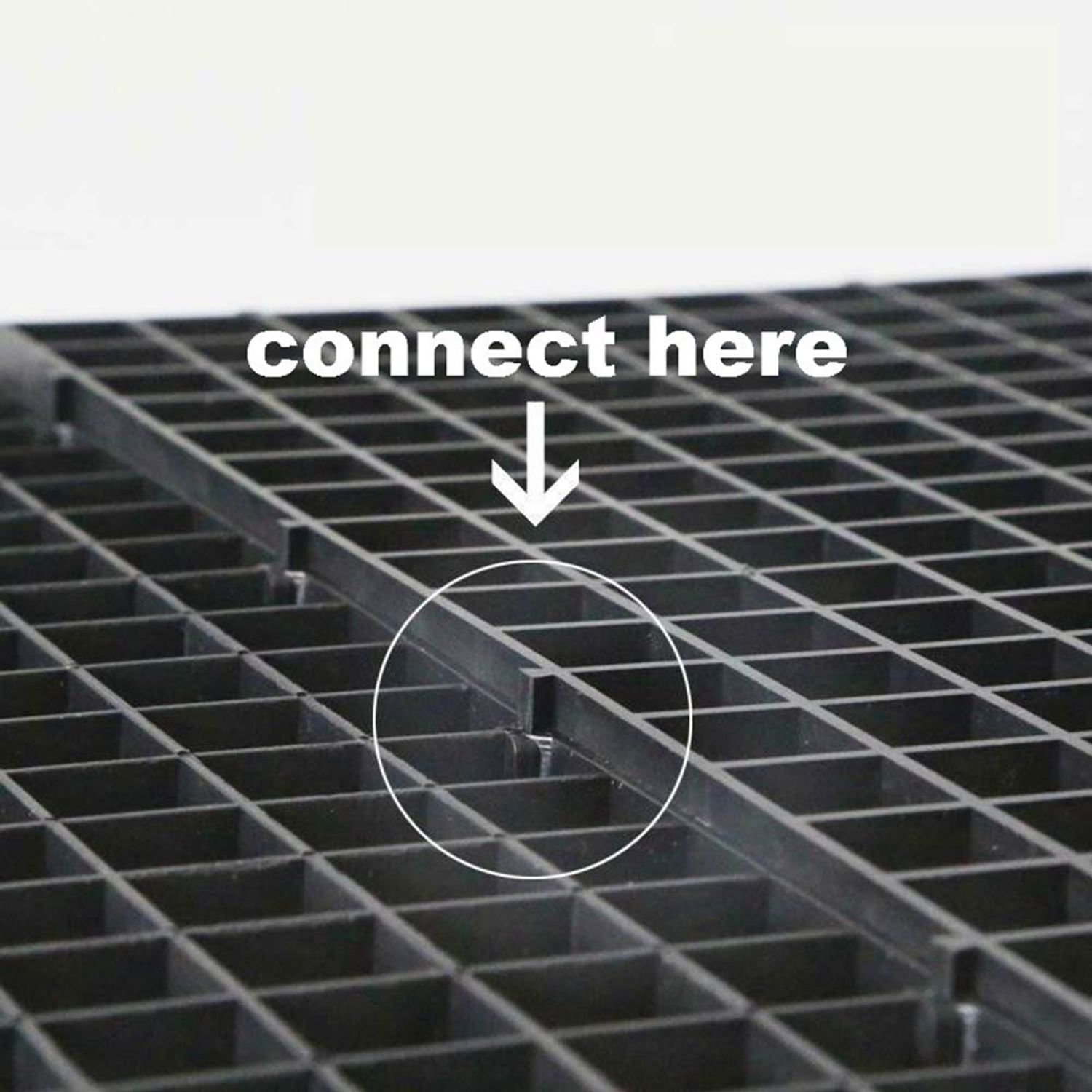 4 Pcs Aquarium Divider Tray Plastic Grid Aquarium Egg Crate Light Diffuser, Fish Tank Divider Filter Bottom Isolation with 8 Pcs Sucker Clip(Black)