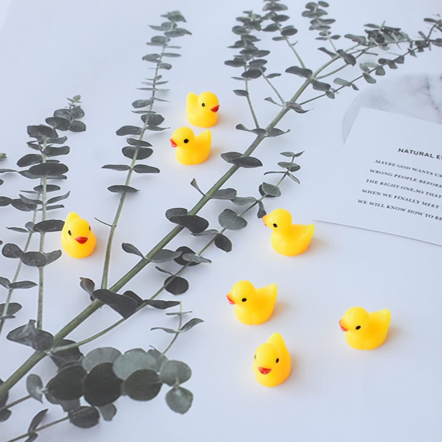Tindobewan 100 PCS Tiny Ducks Mini Resin Ducks Miniature Duck Figures Ornament for Craft, Garden, Aquarium, Home Decorations（Yellow）