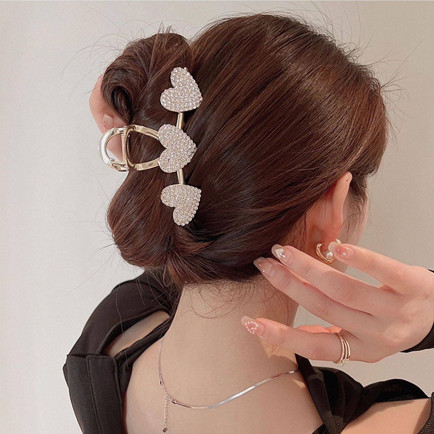 Pearls Heart Hair Clips Valentines Day Hair Accessories for Women Girls Rhinestones Gold Metal Hair Claw Clips Shiny Hearts Hairpins Strong Hold Hair Clip for Thick or Thin Hair Decoration 1 Pcs