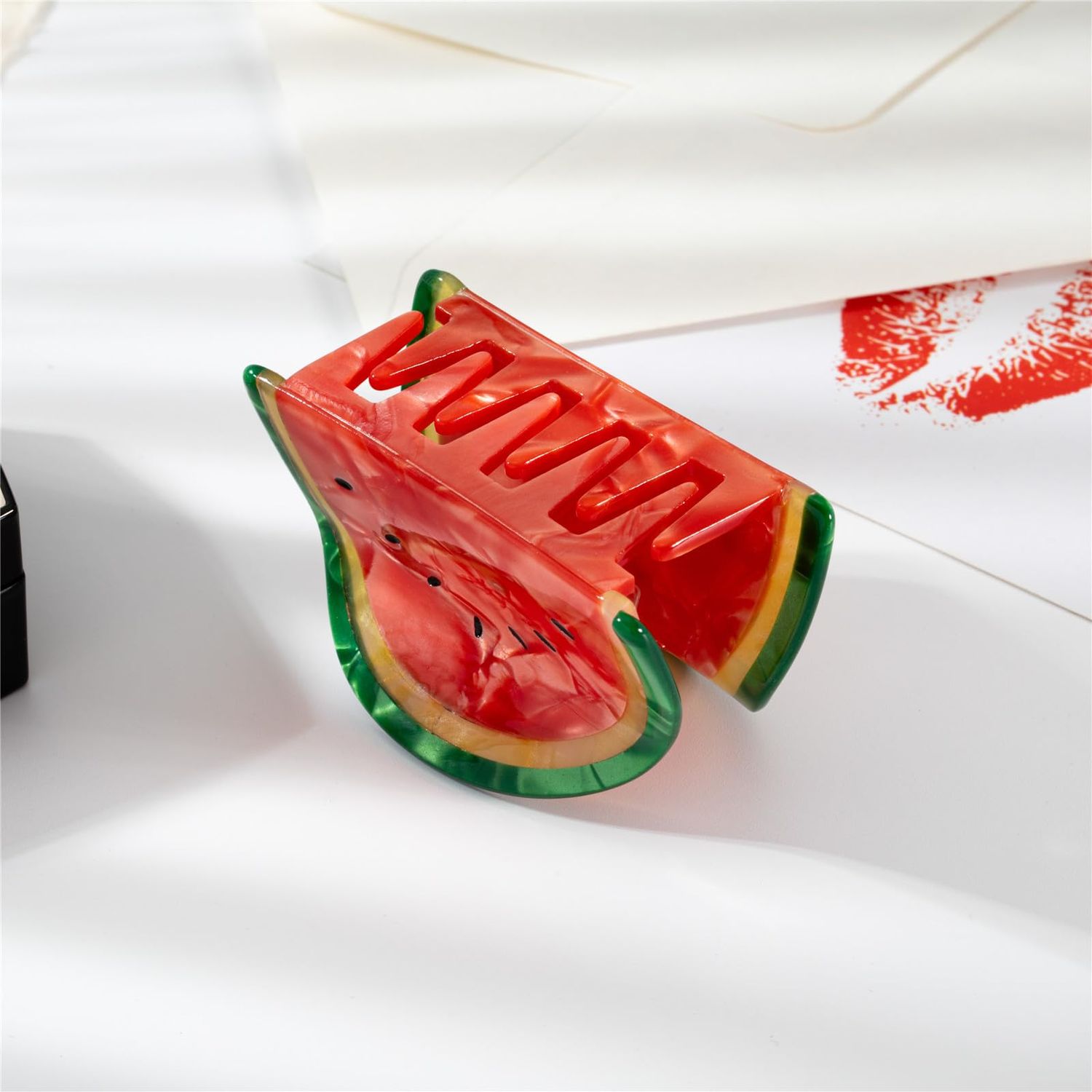 Fruit Watermelon Shaped Hair Claw Clip Fashion Summer Beach Medium Hair claw clips Strong Hold Hair Jaw Barrettes Hairpins Hair Ponytail Holder Decor Accessories for Women Girls Thin Thick Curly Fine
