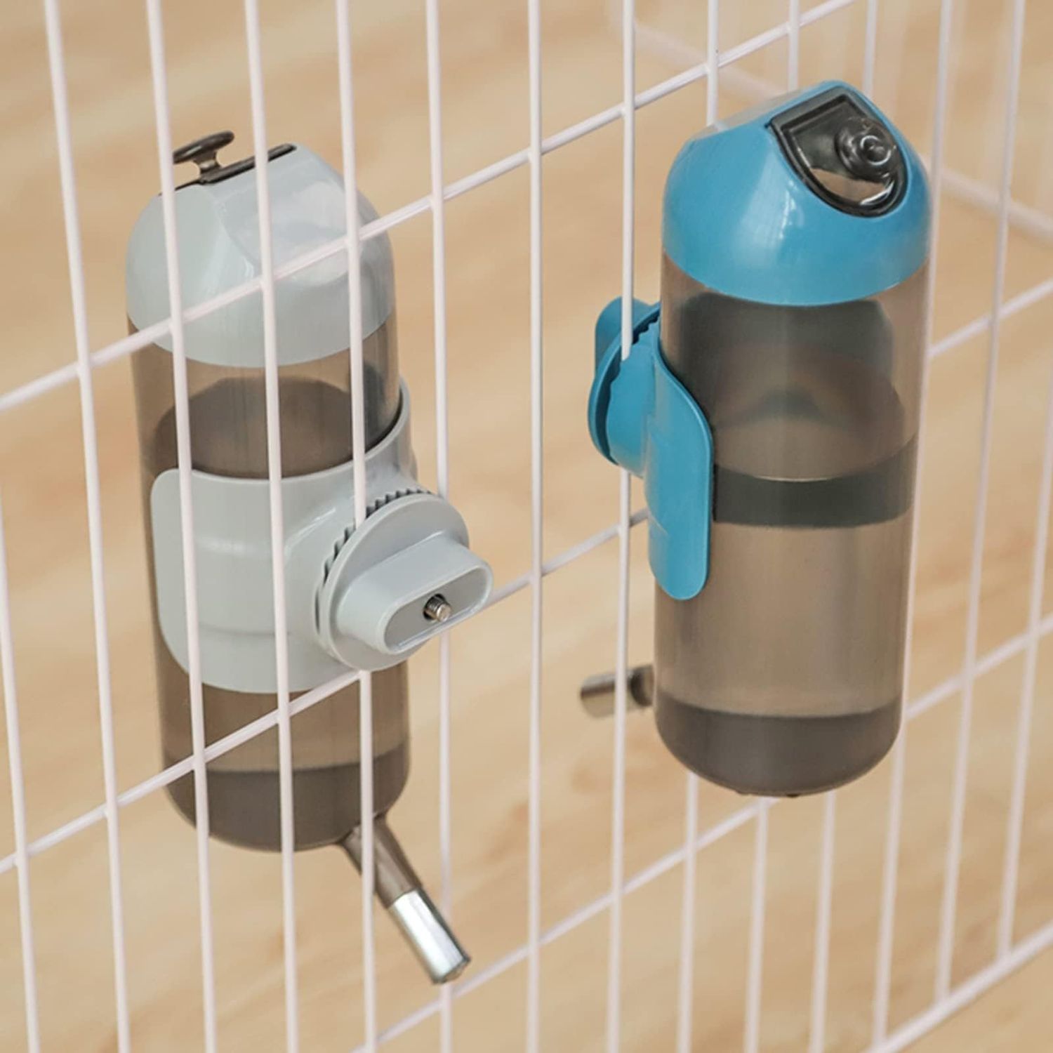 septillar Pet Water Bottle Hanging Dog Water Dispenser Kennel Drinker Kettle Feeder BPA Free Cage Crate Hutch Puppy Cat Rabbit (17oz, Gray)