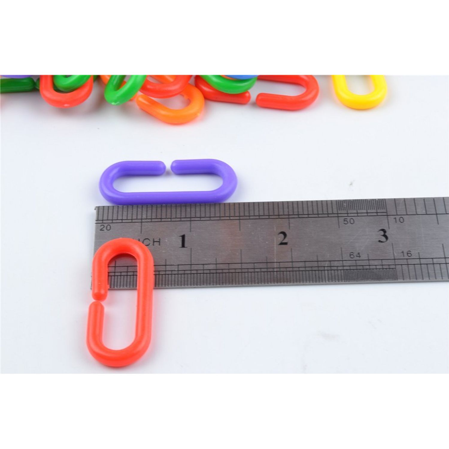 YUYUSO 100 Piece Plastic C-Clips Hooks Chain Links C-Links Rat Parrot Bird Toy Cage