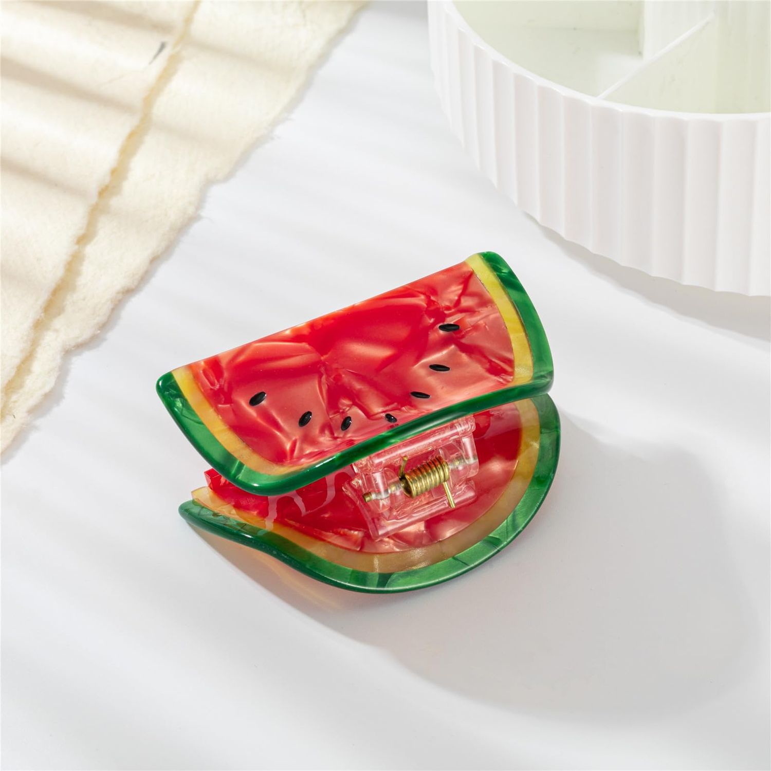 Fruit Watermelon Shaped Hair Claw Clip Fashion Summer Beach Medium Hair claw clips Strong Hold Hair Jaw Barrettes Hairpins Hair Ponytail Holder Decor Accessories for Women Girls Thin Thick Curly Fine