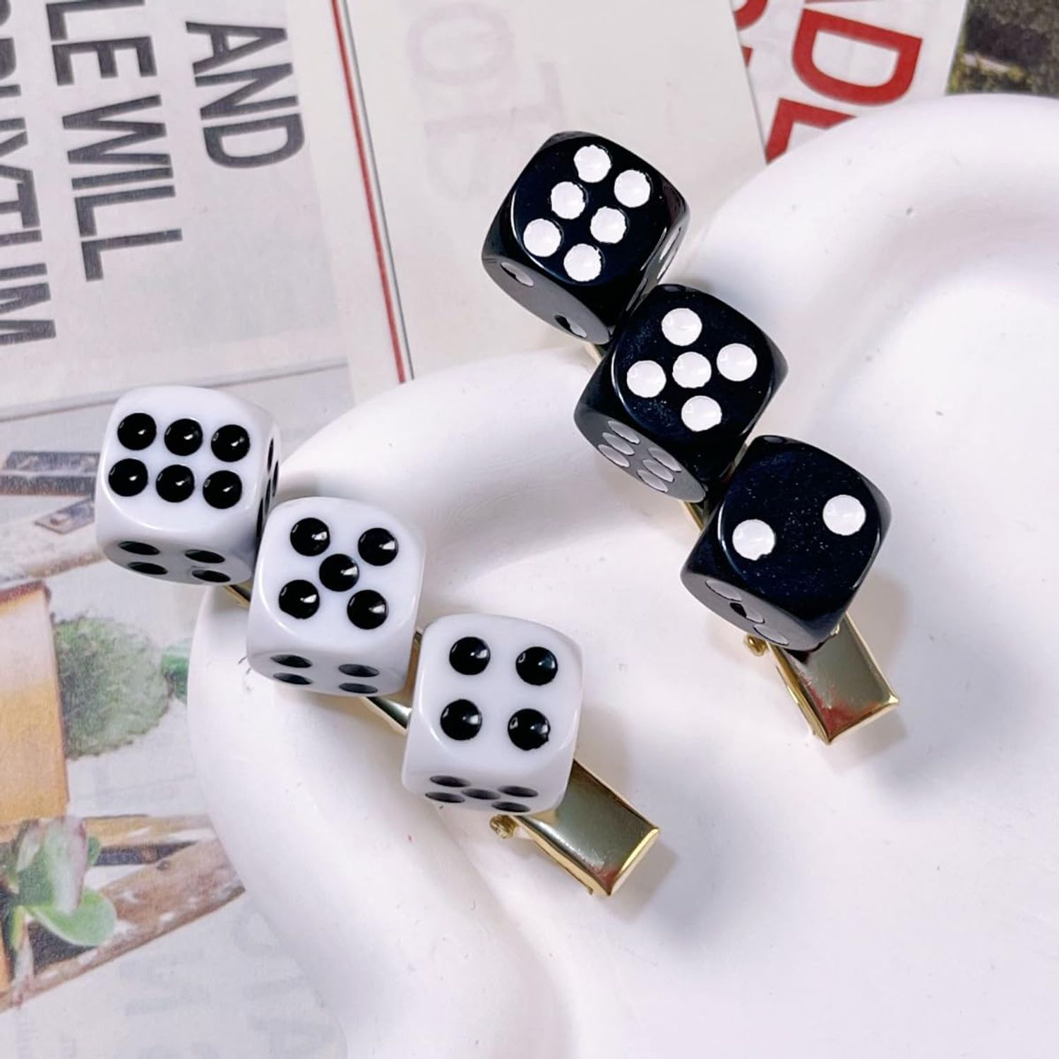 TUCEWP 4Pcs Dice Hair Clips for Women Girls Funny Resin Dice Cube Hair Pins Goth Punk Black White Dice Hair Barrette Nonslip Metal Alligator Clips for Long Thick Hair Trendy Lovely Hair Accessories