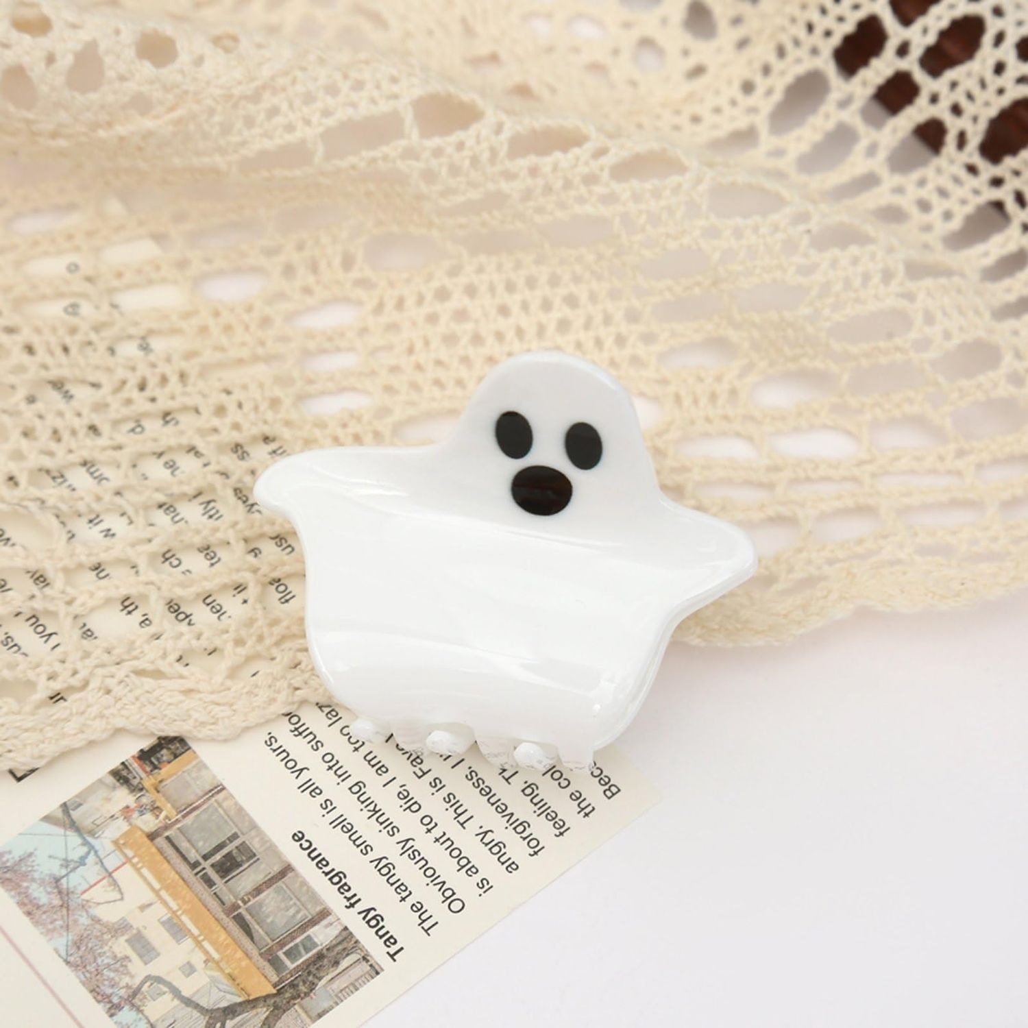 Halloween Hair Clips Cute Ghost Hair Claw Clips Non-Slip White Ghost Hair Jaw Clips Funny Halloween Hair Decoration Accessories for Women Girls Halloween Cosplay Hair Styling, 1PCS