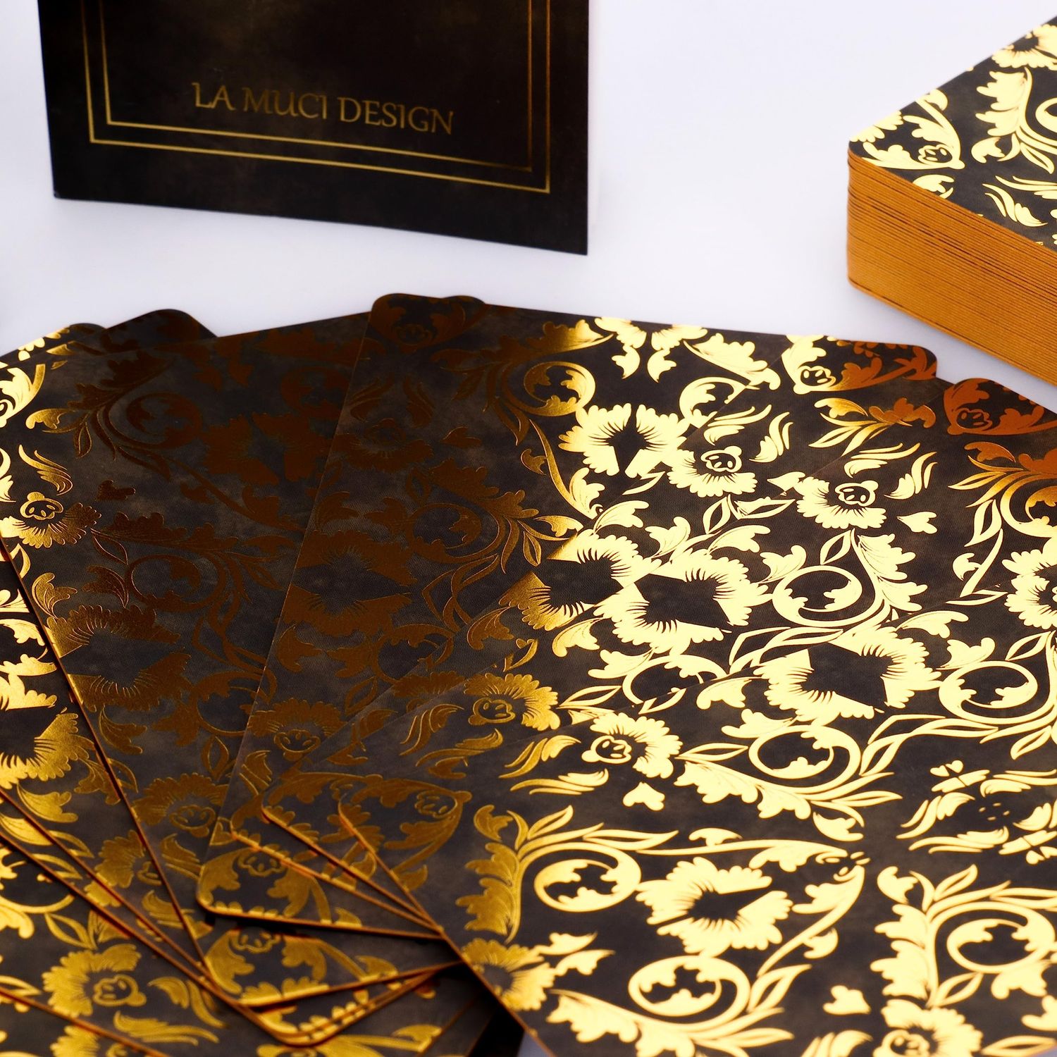 La Muci Baroque Gold Foil Tarot Deck Cards with Guide Book for Beginners - 78 Original Tarot Deck Set, The Fool Gold Foil Tarot Deck with Gilded Edges, Golden Thread Tarot Cards with Unique Artwork