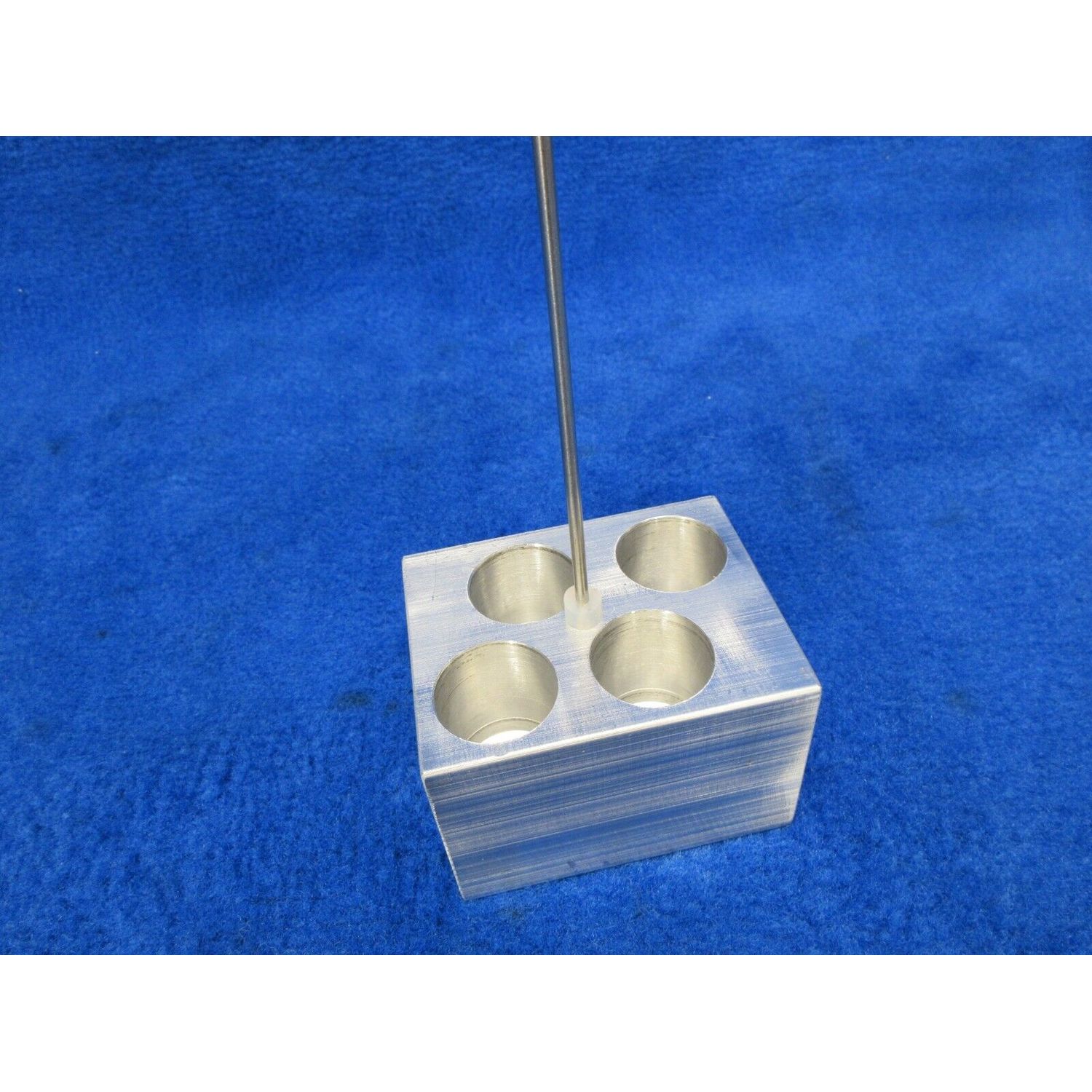 Block Dry Bath Heater Aluminum 4 vial wells, 30mm 1.2" diameter, conical bottom