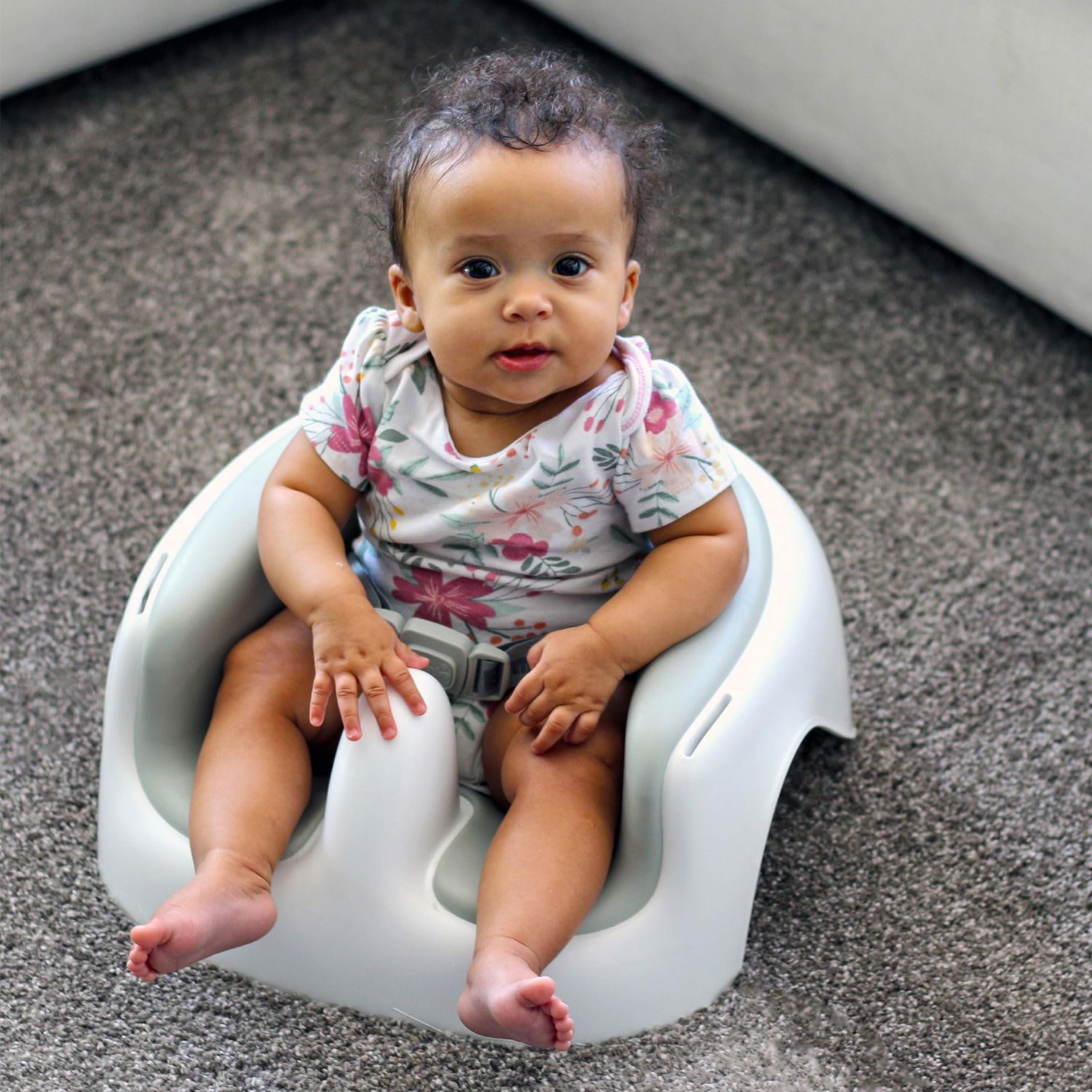 Bumbo Floor Seat LITE Combo with Cushioned Seat and Safety Strap with Detachable Feeding and Playtime Essentials Tray Accessory, Cool Grey
