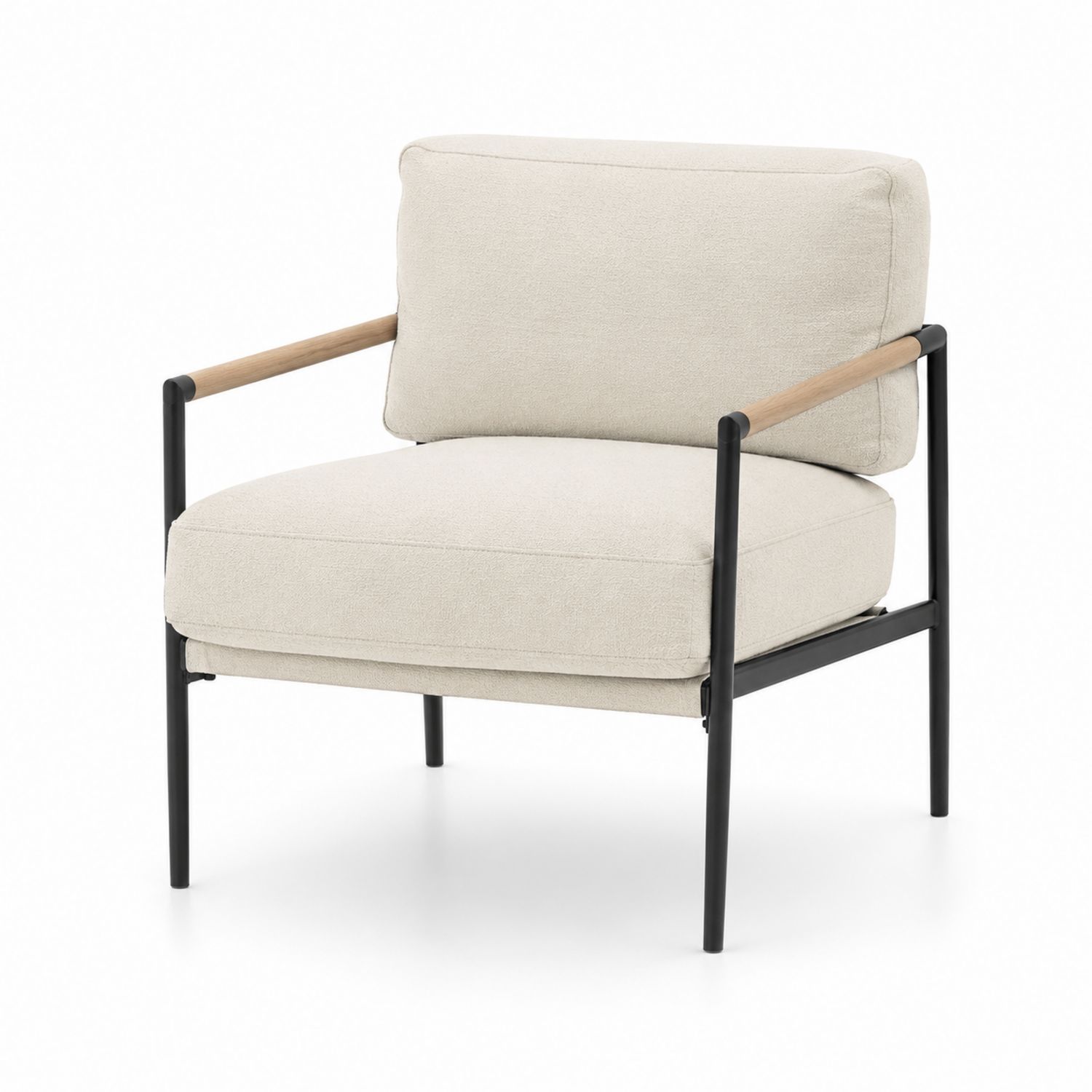 Silla de salón con estructura de acero y reposabrazos de madera, tapizado en poliéster beige