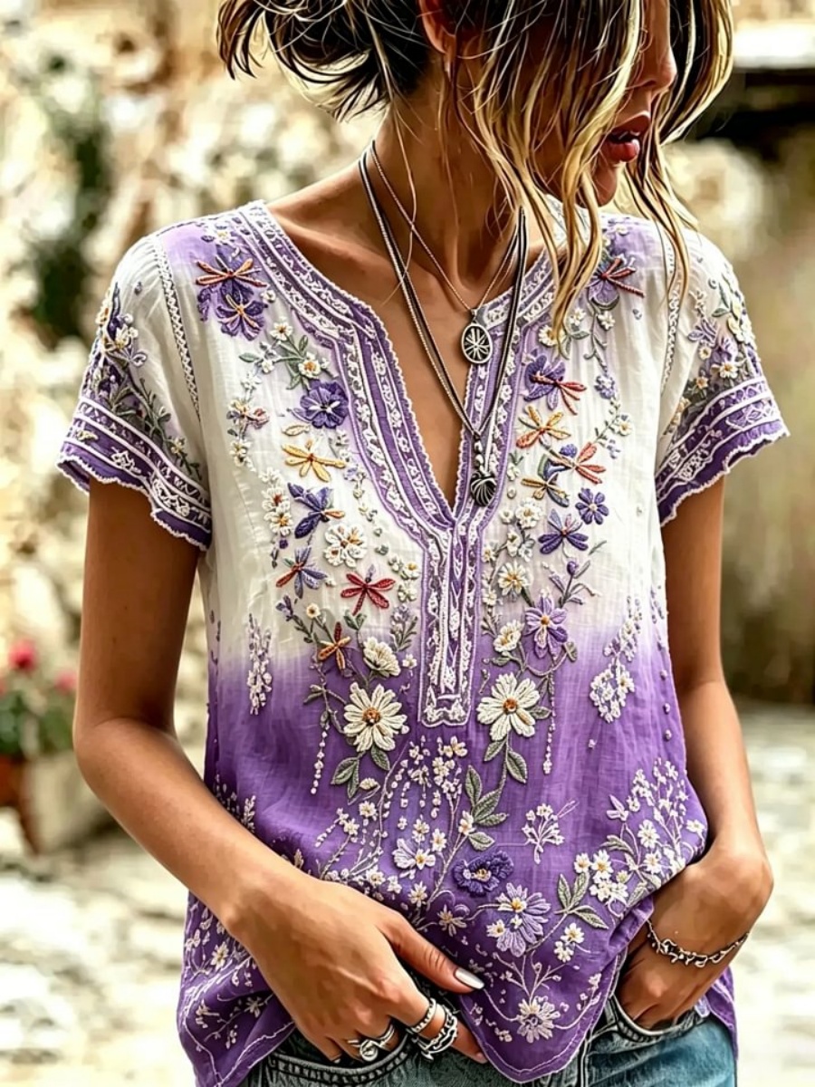 Women's Vintage Floral Textured Art Print Short-Sleeve Top