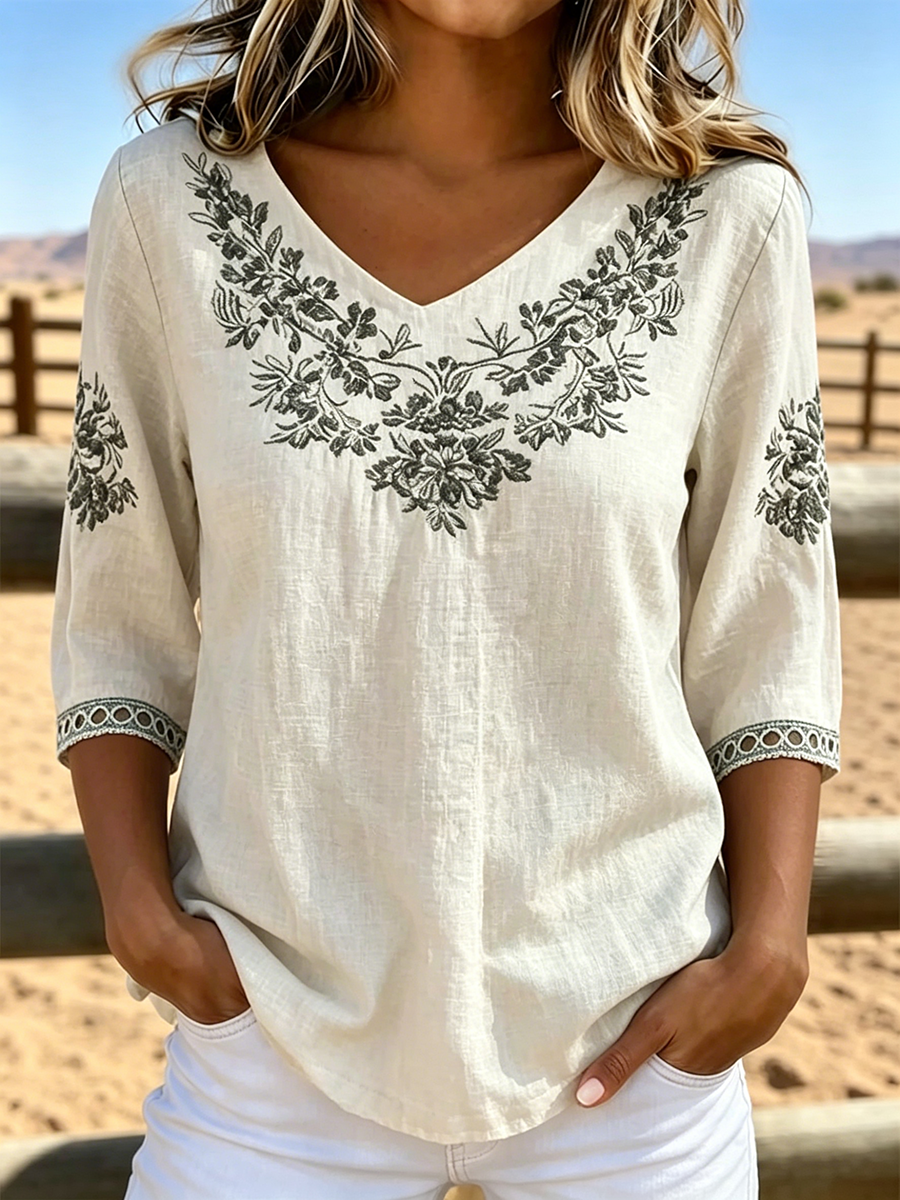 Women's Retro Western Printed V-neck 3/4 Sleeve Casual T-shirt