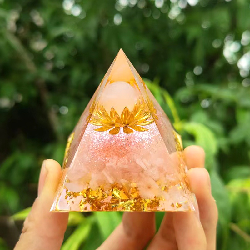 Glimmer Crystal Pyramid Energy Generator