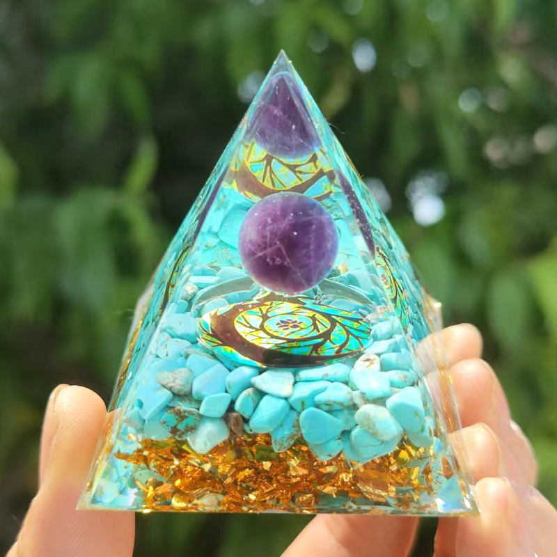 Glimmer Crystal Pyramid Energy Generator