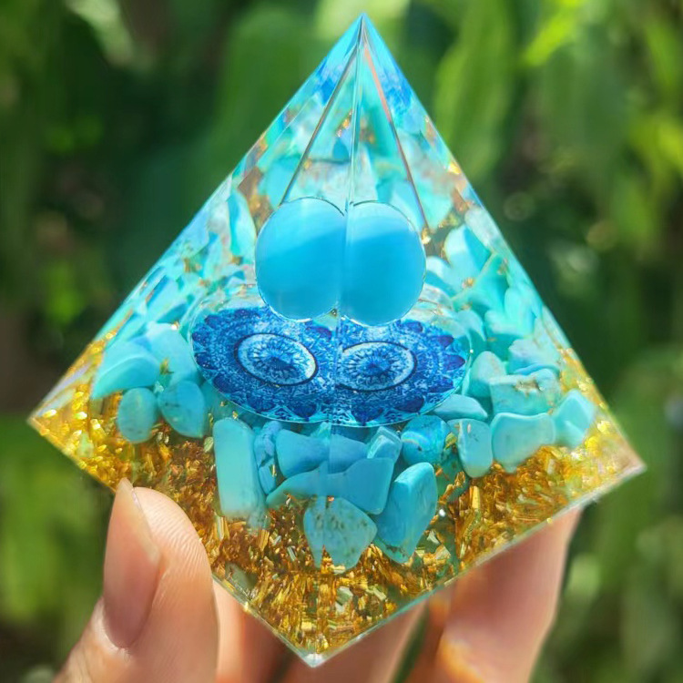 Glimmer Crystal Pyramid Energy Generator