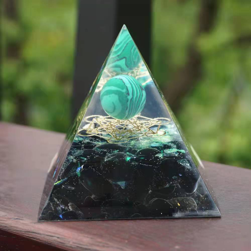 Glimmer Crystal Pyramid Energy Generator