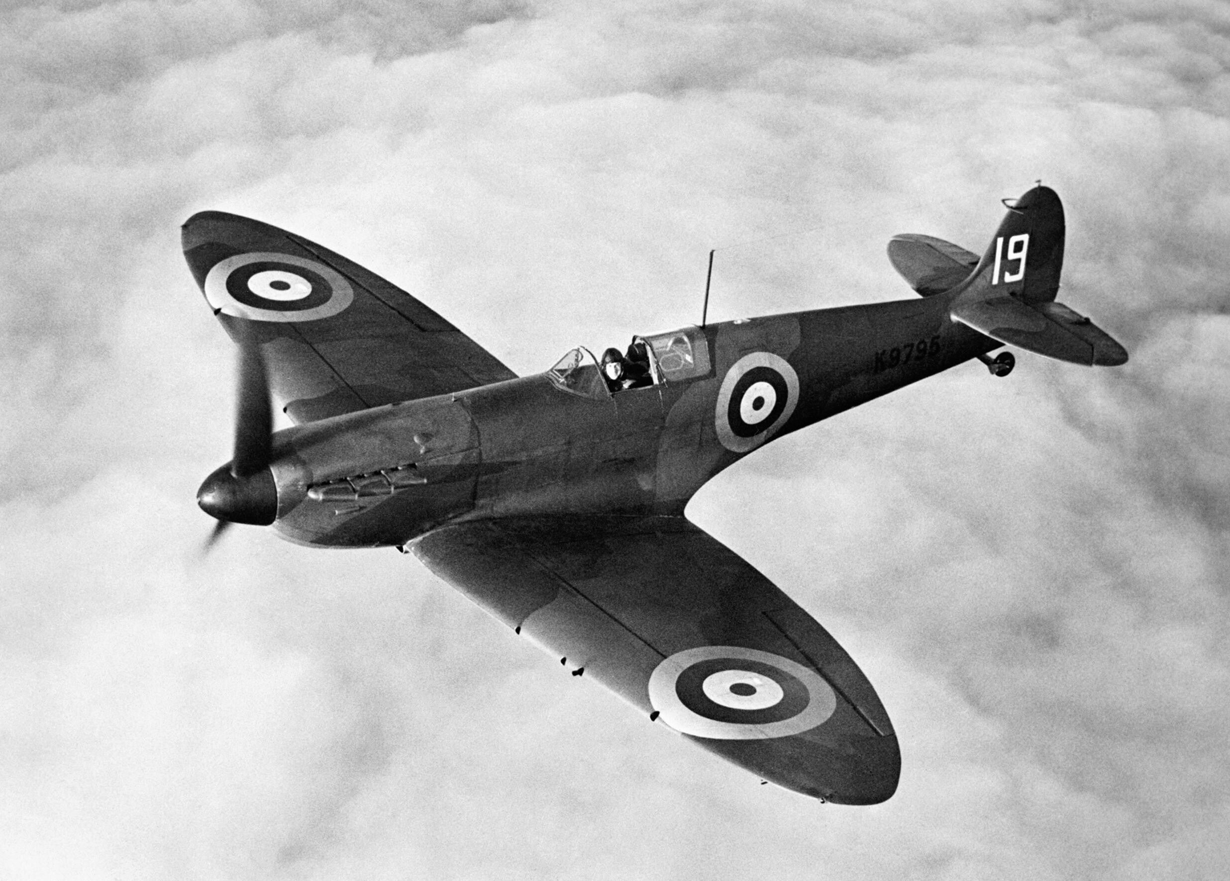 Wings of Glory: The Unforgettable Legacy of the Supermarine Spitfire &ndash;  AVI-8 Timepieces