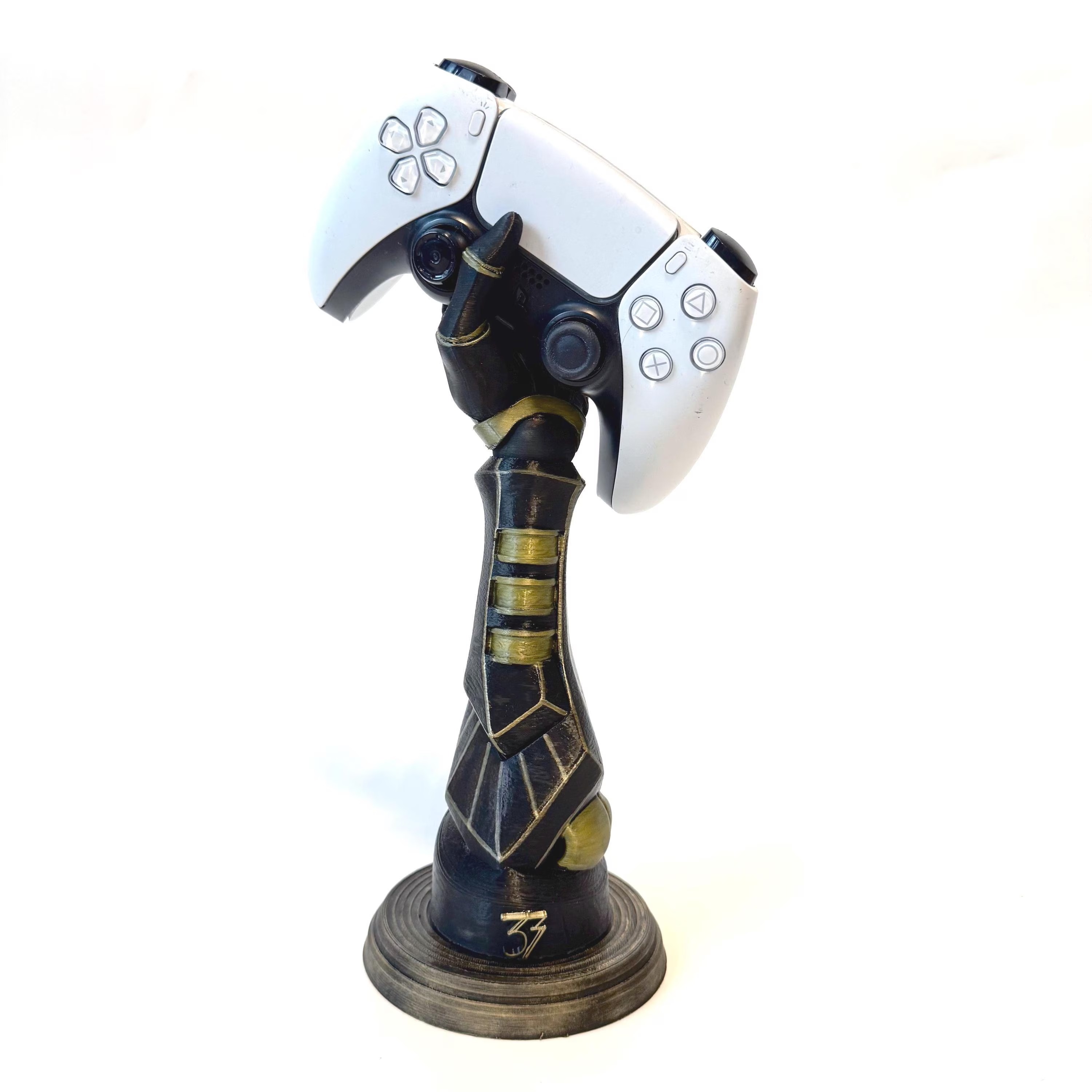 Clair Obscur Expedition 33 Controller Holder – Gustave Hand Prosthesis Stand