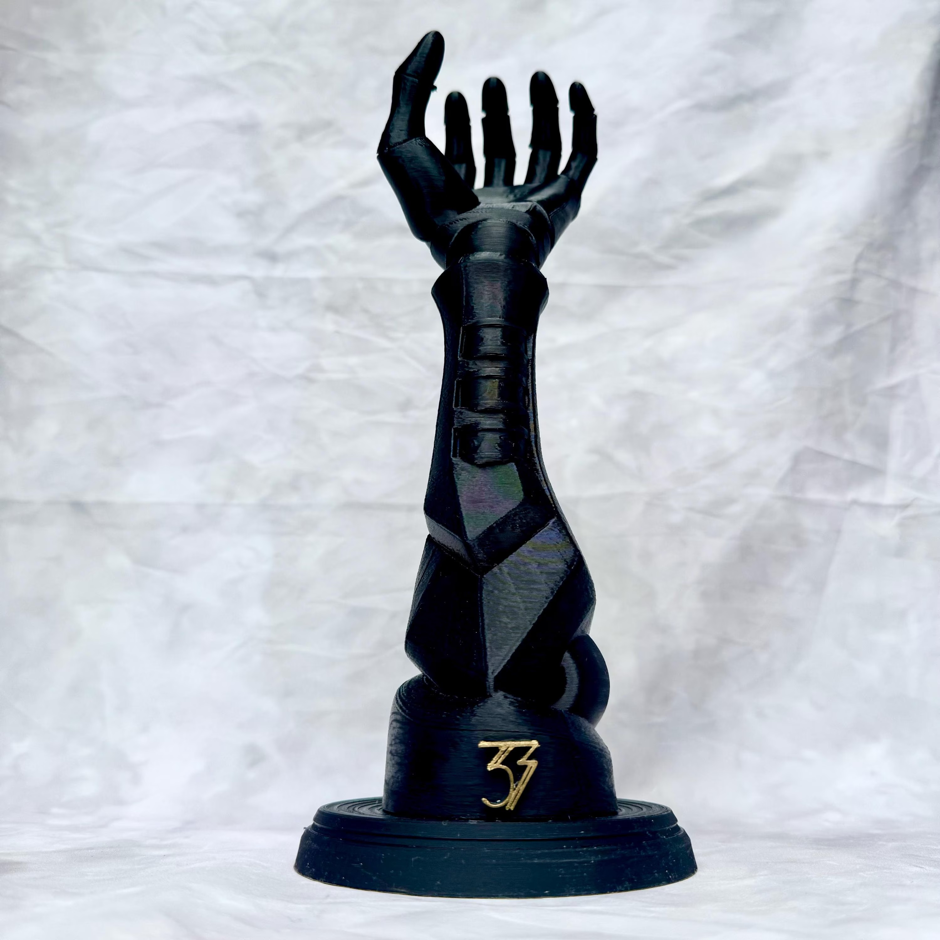 Clair Obscur Expedition 33 Controller Holder – Gustave Hand Prosthesis Stand