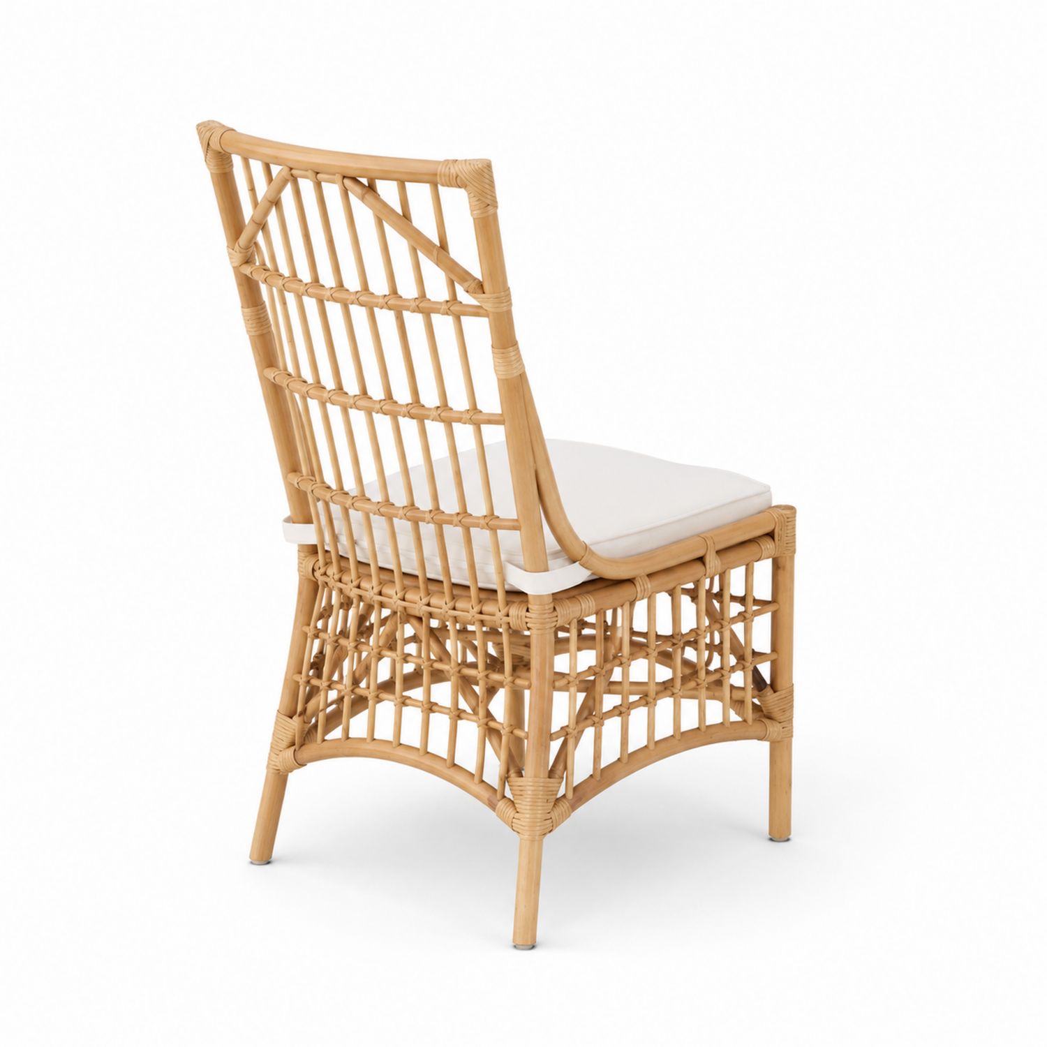Rattanstuhl mit weißem Kissen 45x55x90 cm