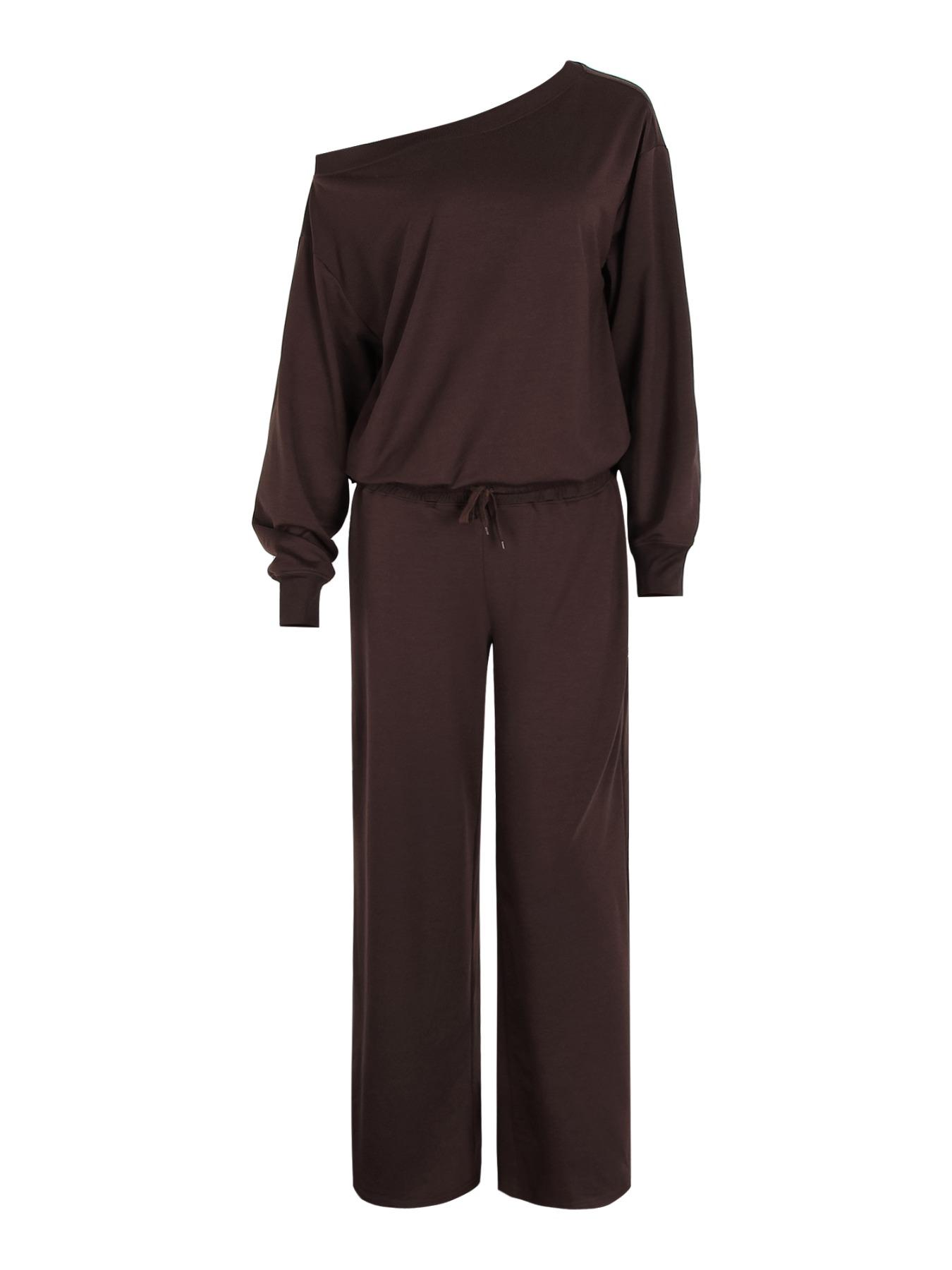 women's off-shoulder sweatsuit set detail 5