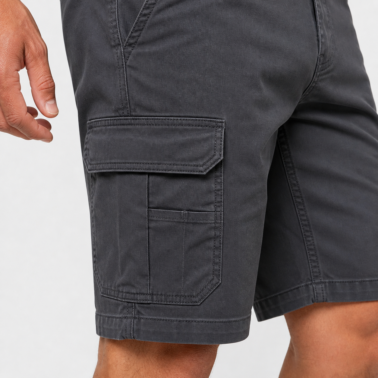 Side cargo pocket detail on men's cargo shorts