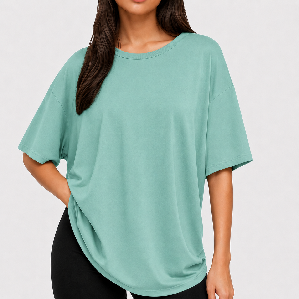 Oversized tee crew neck drop shoulder and sleeve details
