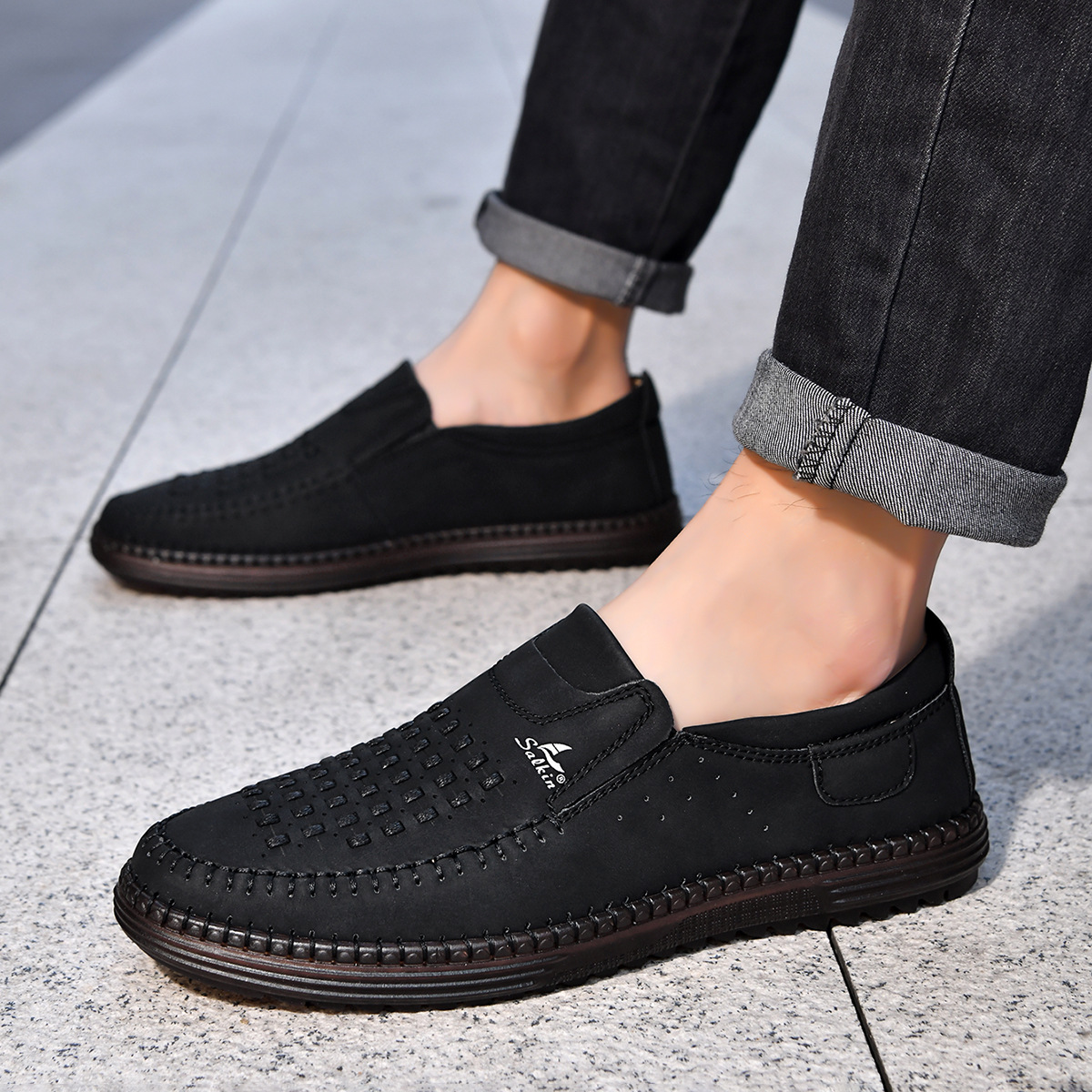 Men's breathable casual walking shoes with arch support