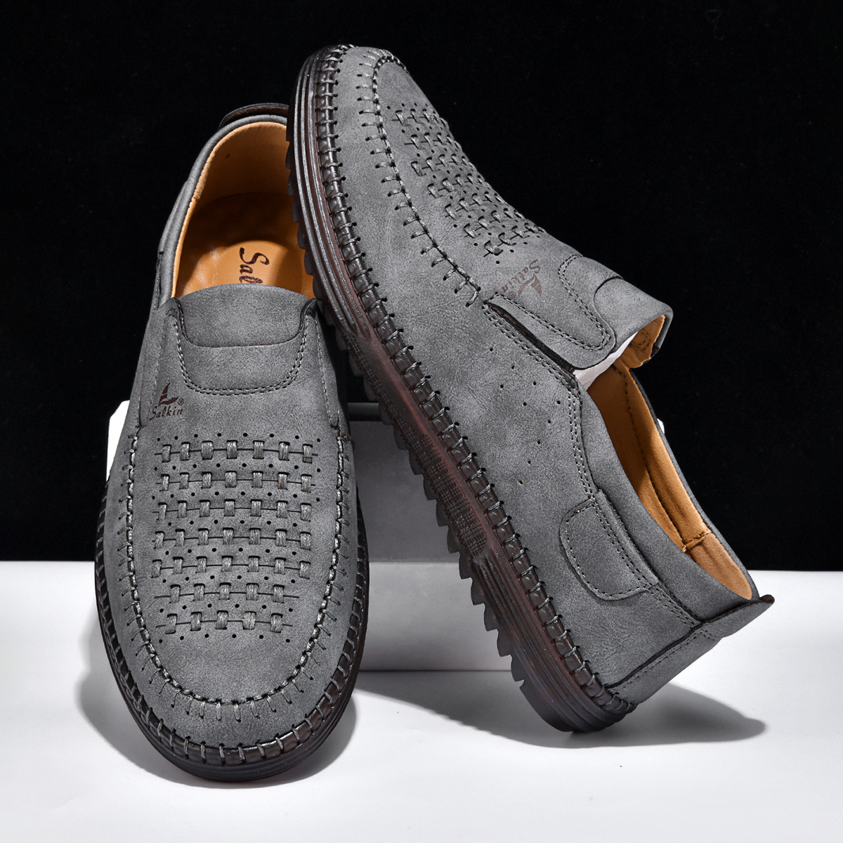 Men's breathable casual walking shoes with arch support
