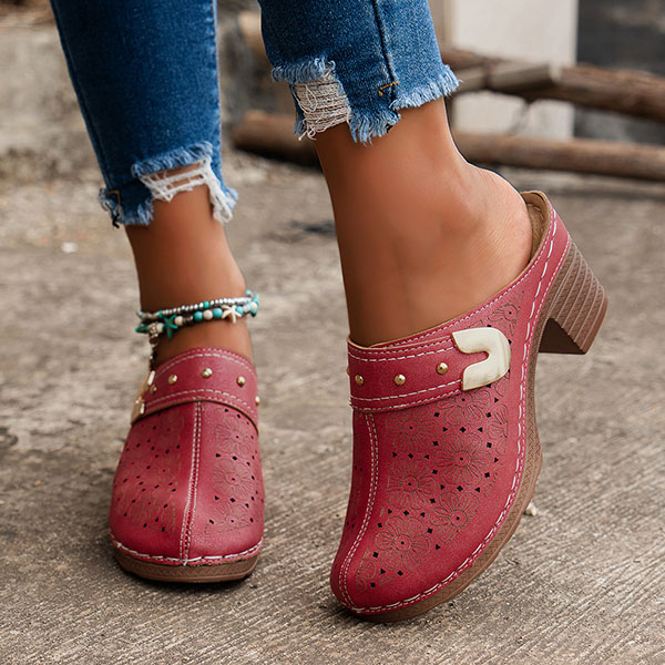 🔥Last Day Promotion 50% OFF - Women's Fashion Flower Pattern Heeled Leather Shoes