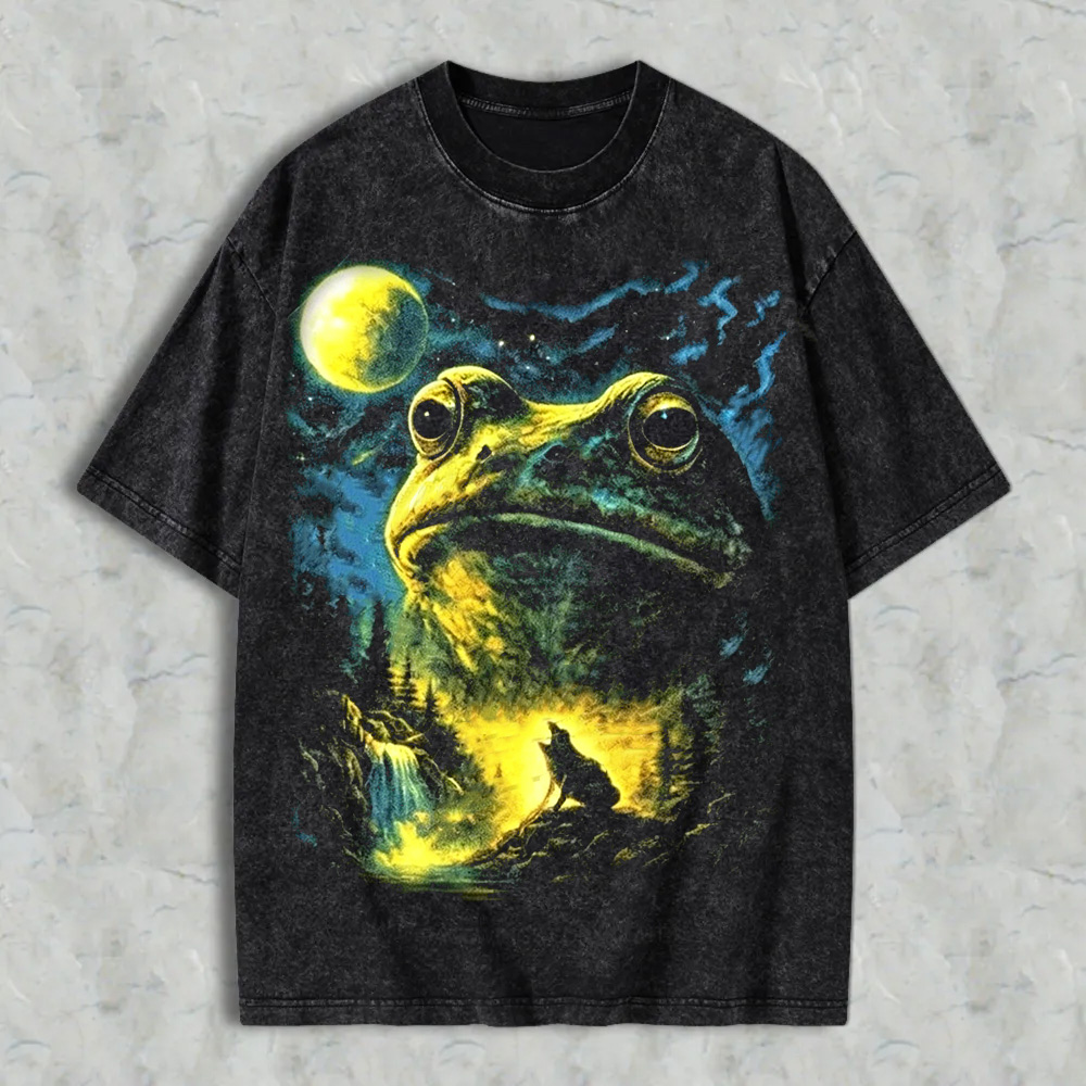 Washed - Unisex - Comfort Colors Frog Howling to the Moon TShirt, 90s Full Moon Animals Graphic Tee, Retro Nature Lover Gift, Cottagecore Forest Pond Life Frogs Shirt