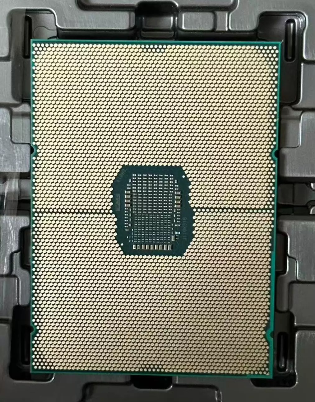 3rd intel Xeon Gold 5315Y 5317 5318N 5318S 5318Y 5318H 5320 5320T 5320H LGA4189 CPU Used Processor