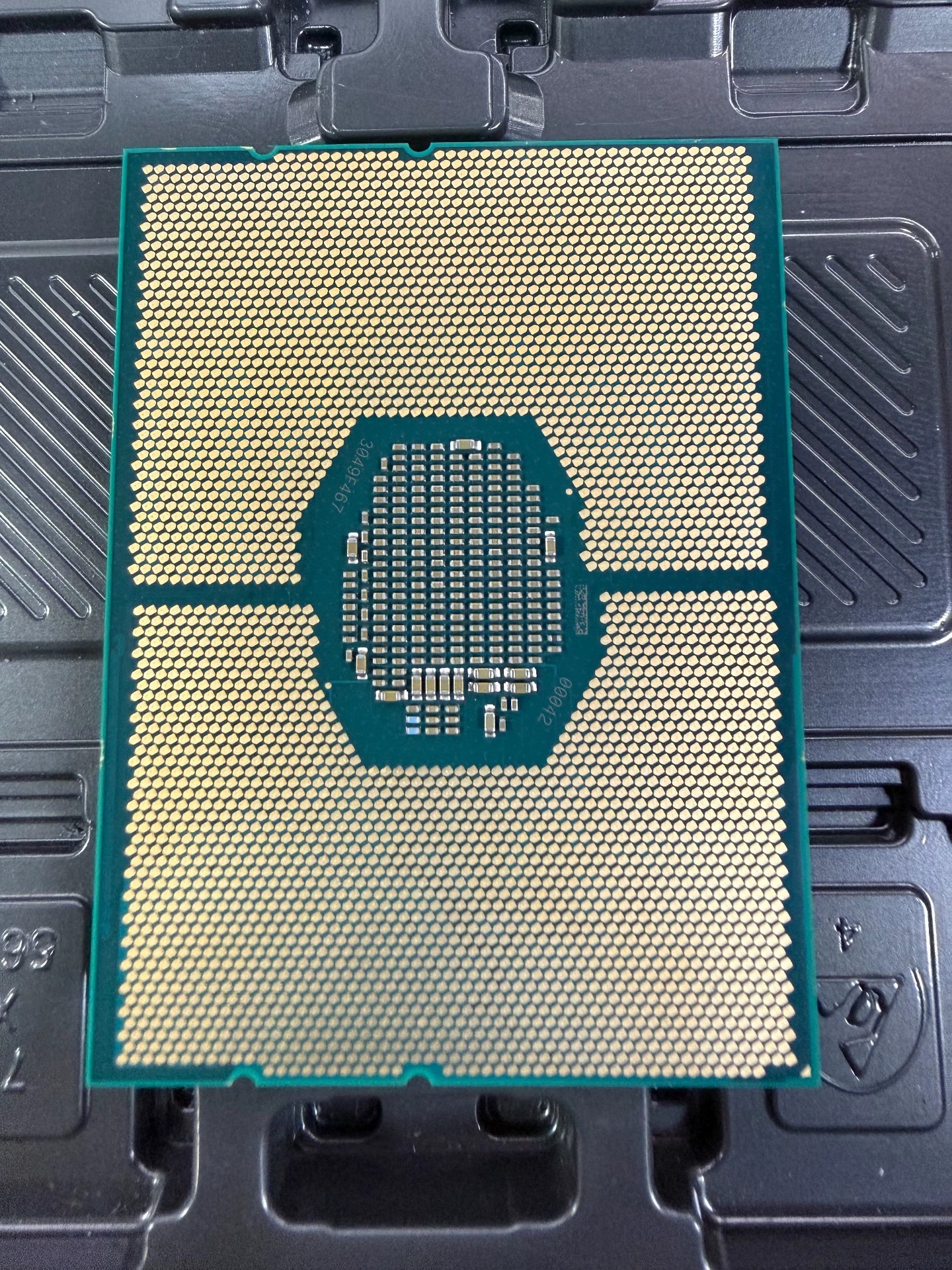 2nd intel xeon 6234 6238 6238M 6238T 6238R 6240 6240L 6240Y 6240R LGA3647 Used Processor