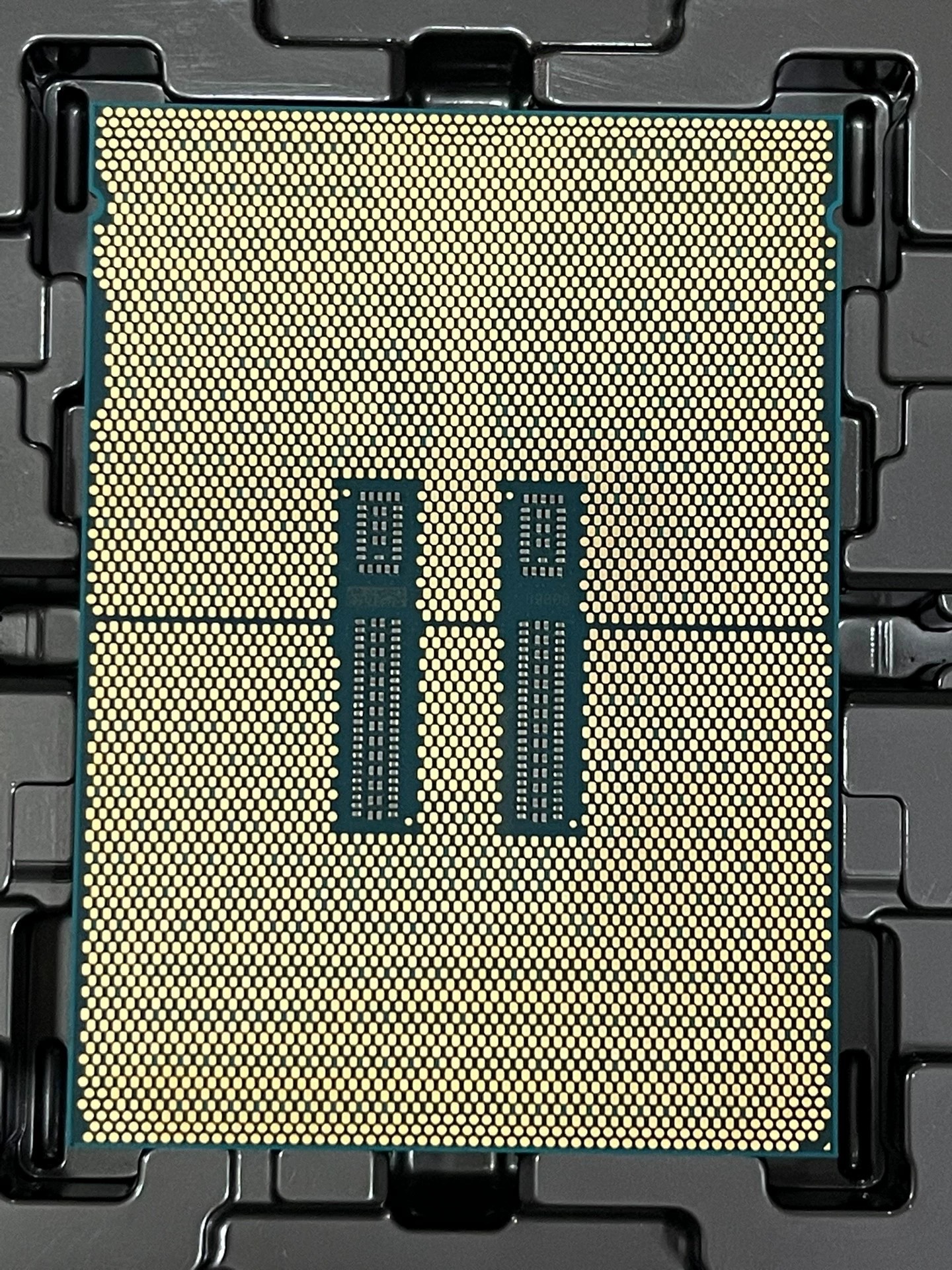 4Th intel Xeon Platinum 8469C 8472C 8473C 8474C 8476C 8480C 8481C 8487C 8488C LGA4677 CPU Used Processor