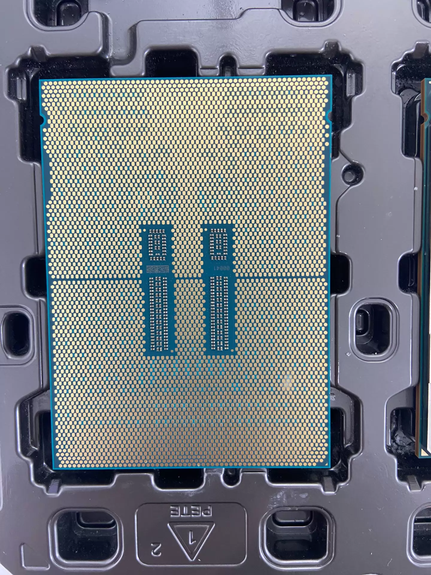 GPU Server Processor CPU W5-3423 W5-3425 W5-3435X W7-3445 W7-3465X W7-3555 W9-3475X W9-3495X CPU